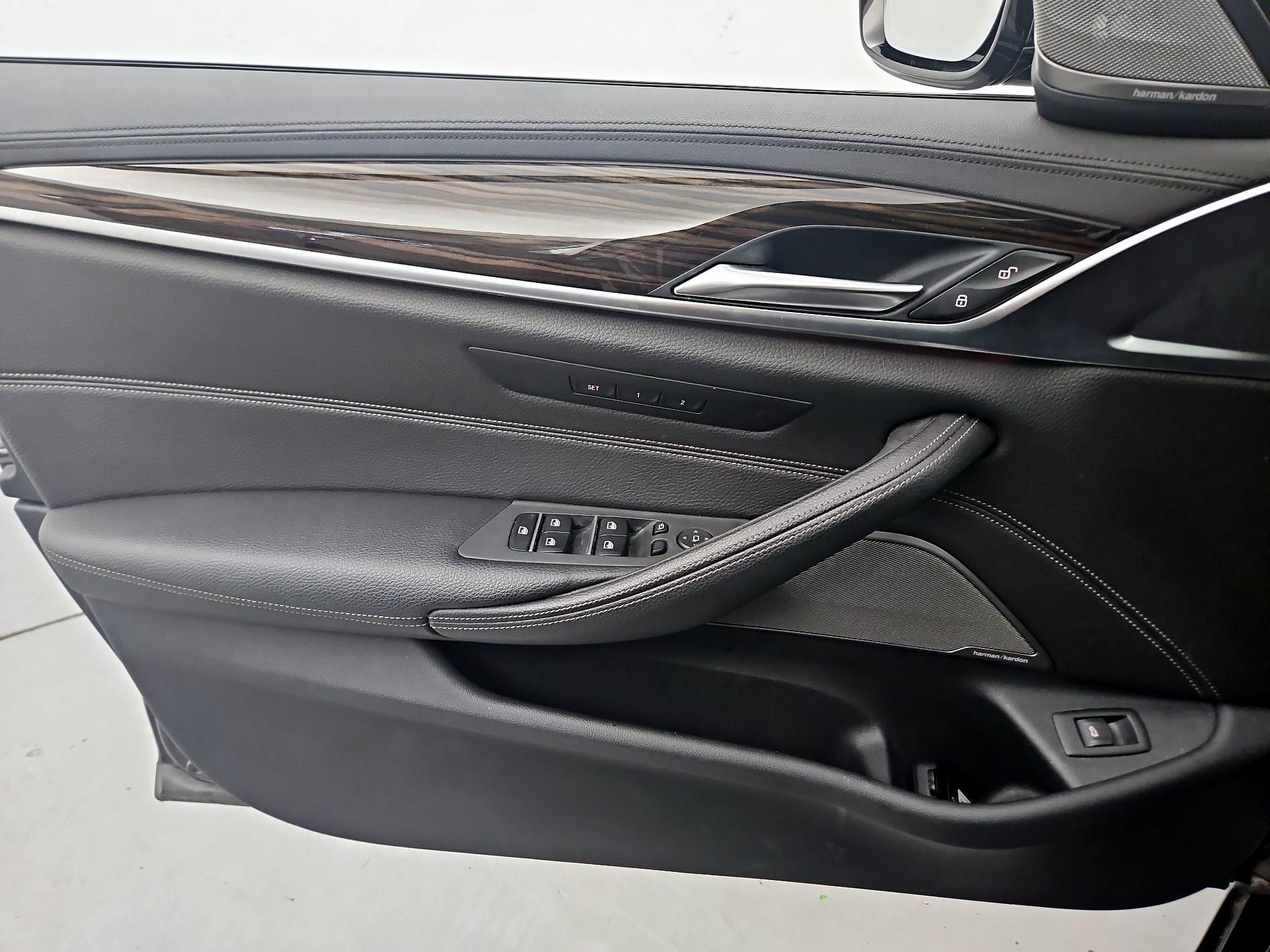Thumbnail: 2018 BMW 5 Series - 12