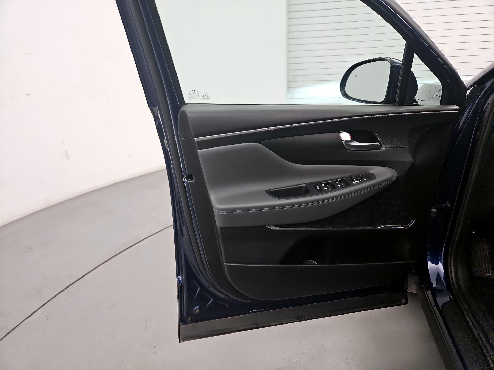 Thumbnail: 2023 Hyundai Santa Fe - 12