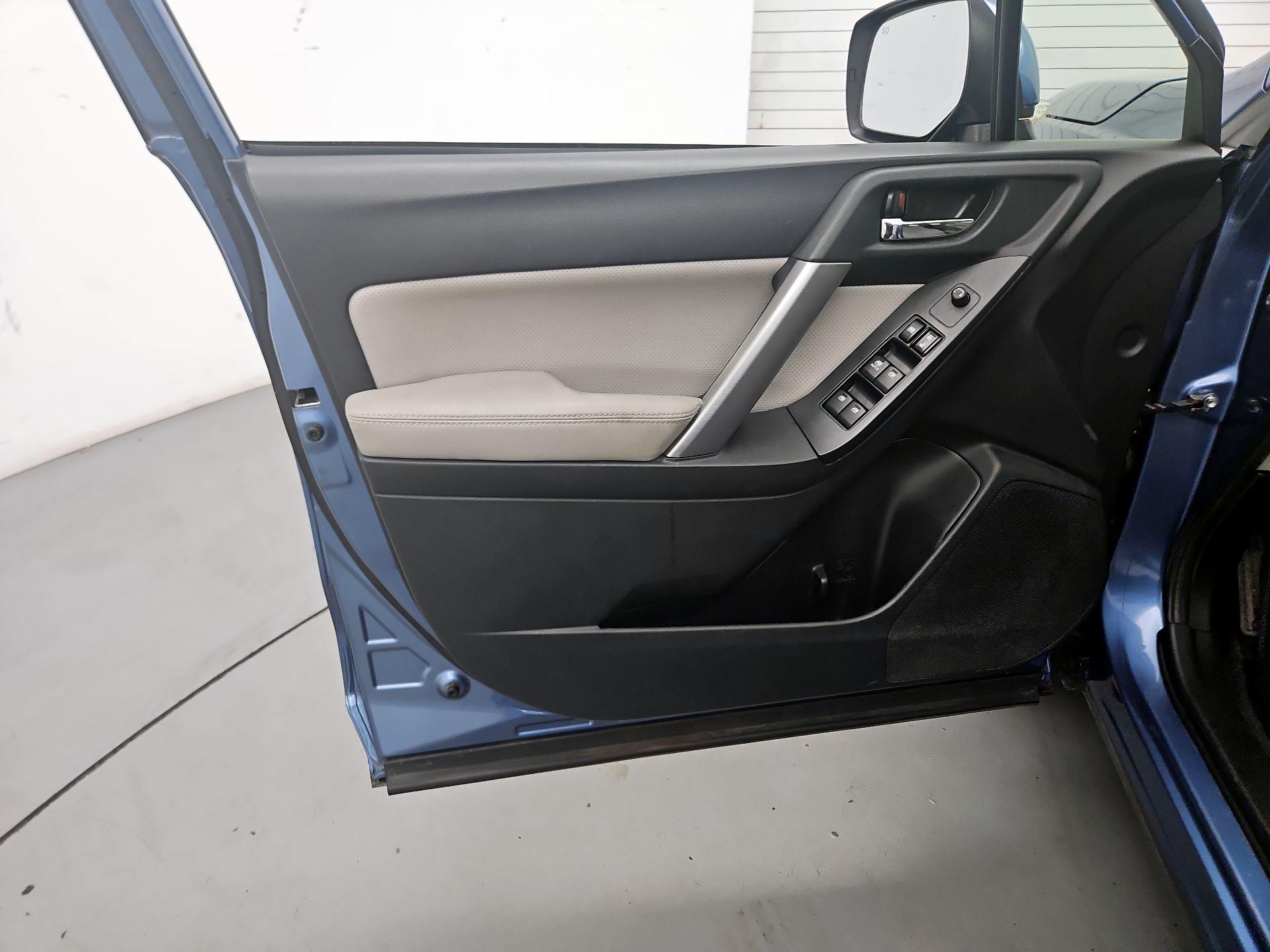 Thumbnail: 2015 Subaru Forester - 12