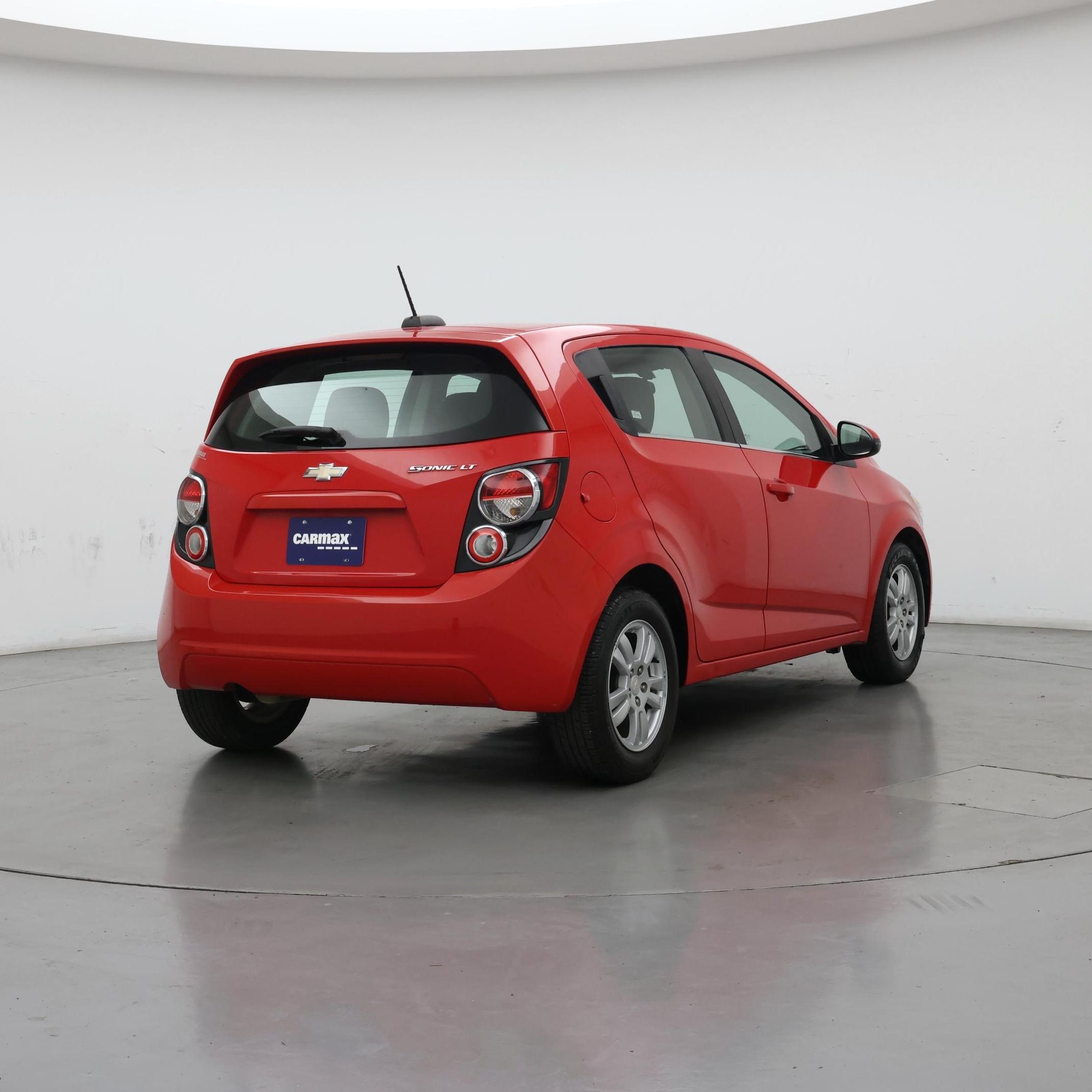 Thumbnail: 2015 Chevrolet Sonic - 8