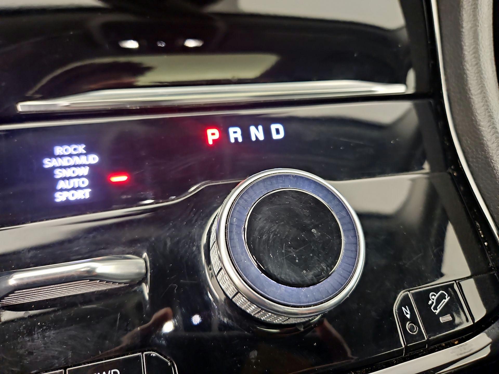 Thumbnail: 2022 Jeep Grand Cherokee - 17
