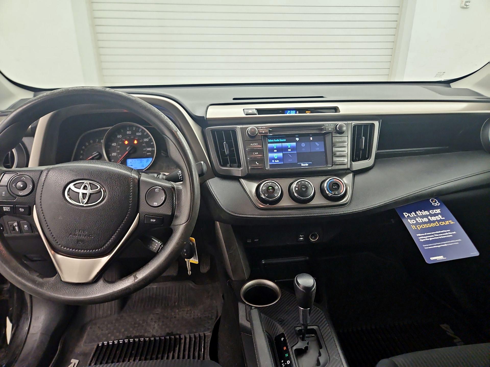 Thumbnail: 2015 Toyota RAV4 - 9