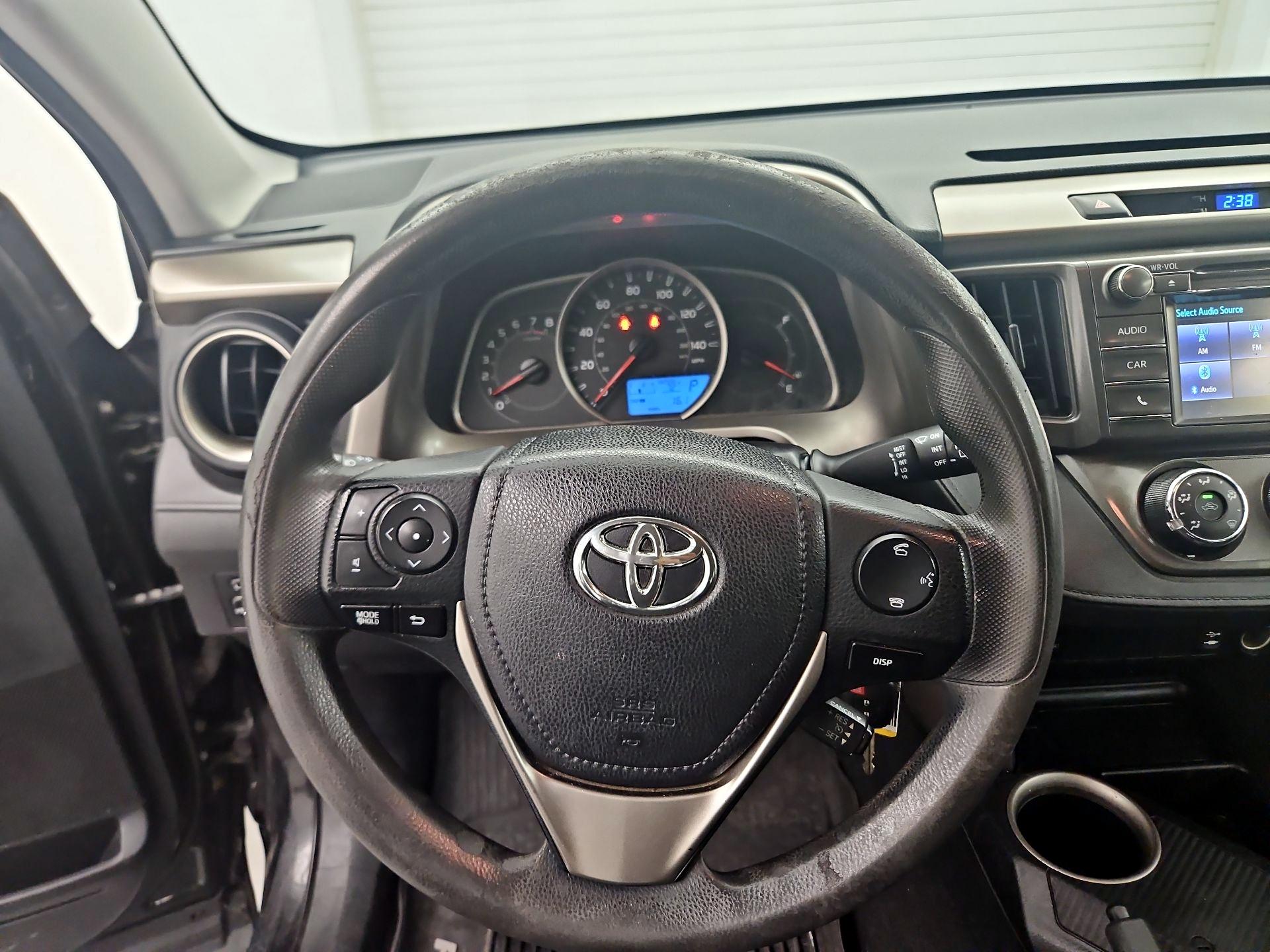 Thumbnail: 2015 Toyota RAV4 - 10
