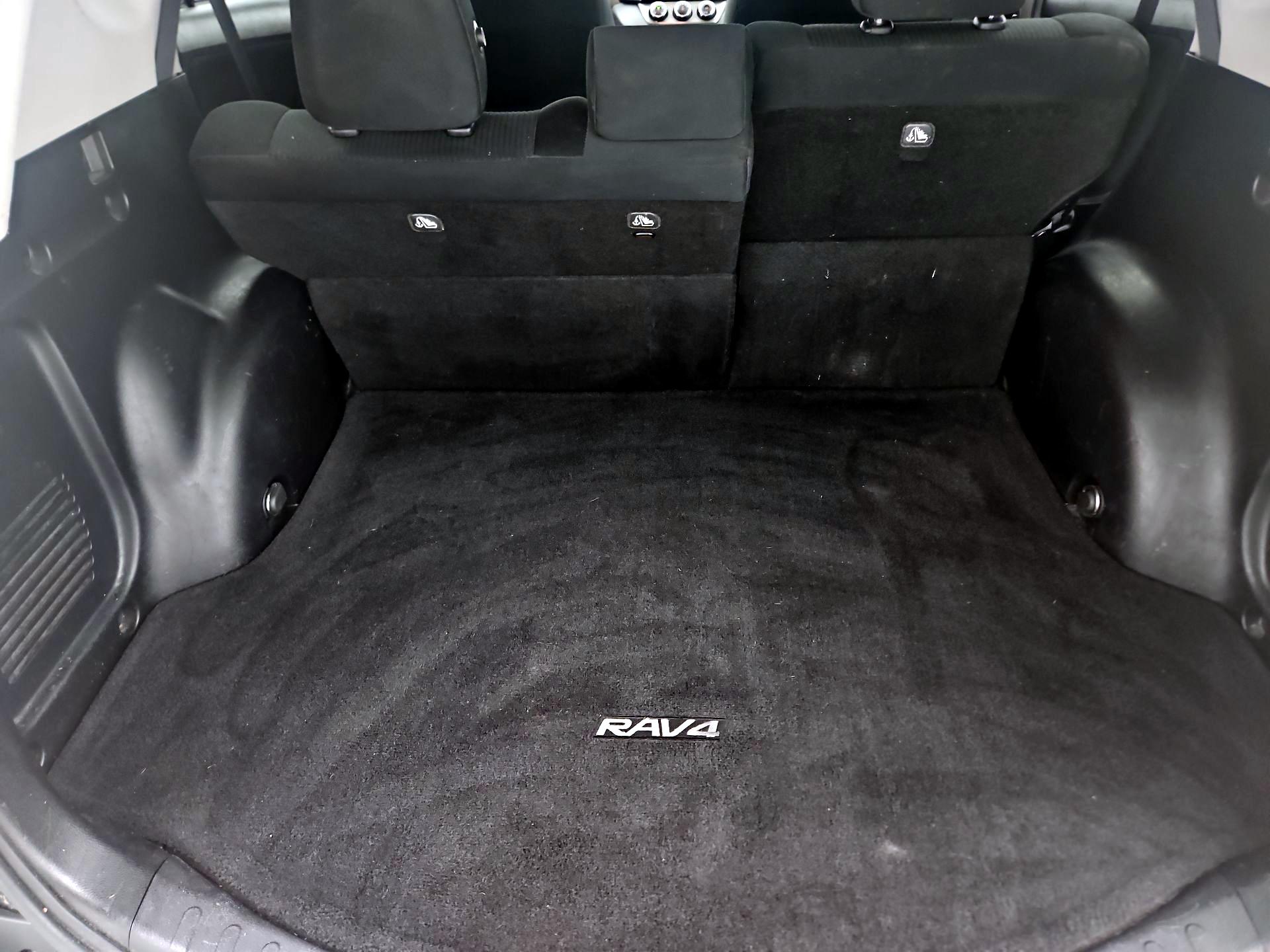 Thumbnail: 2015 Toyota RAV4 - 20