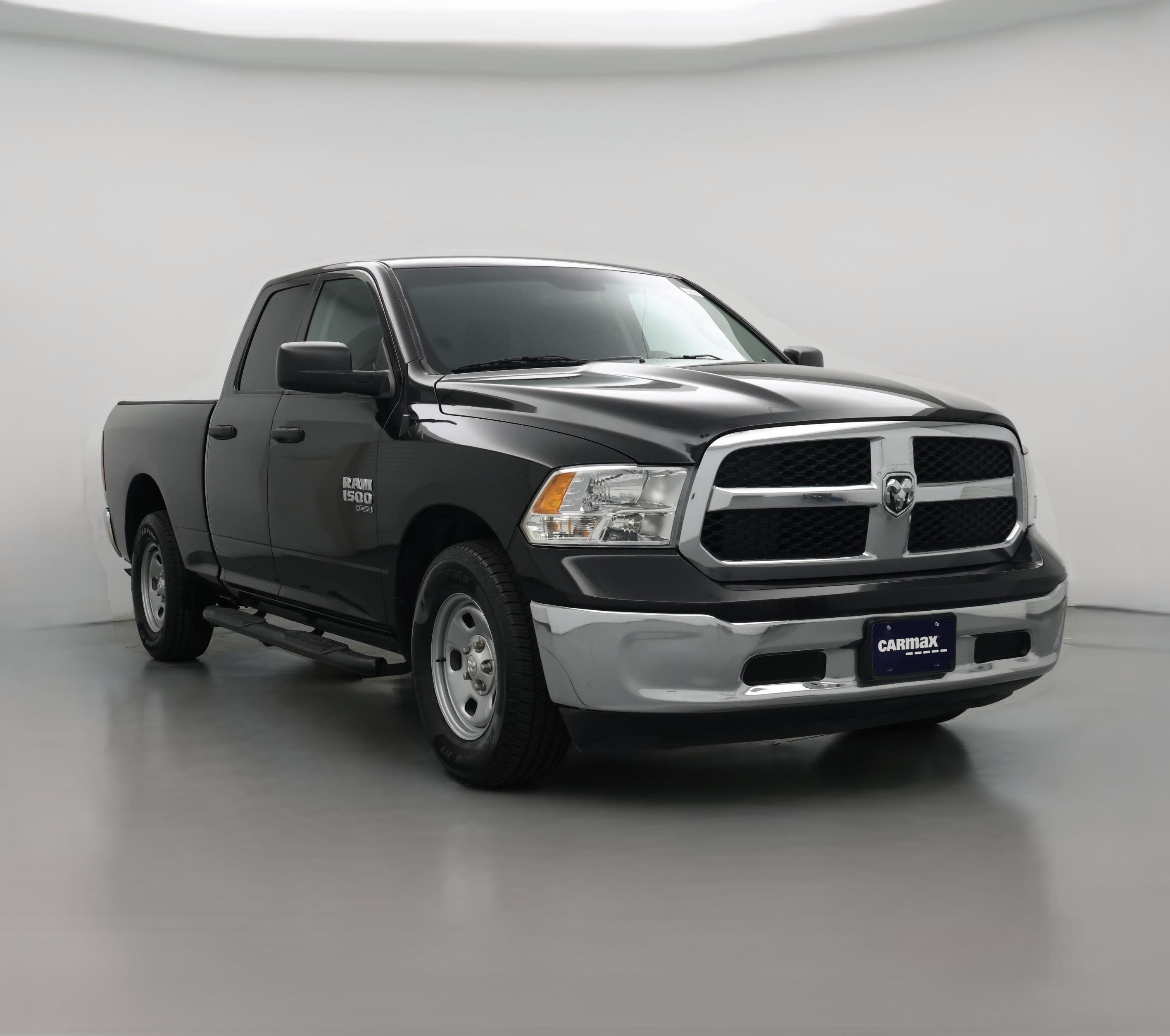 Thumbnail: 2019 RAM 1500 Classic - 1