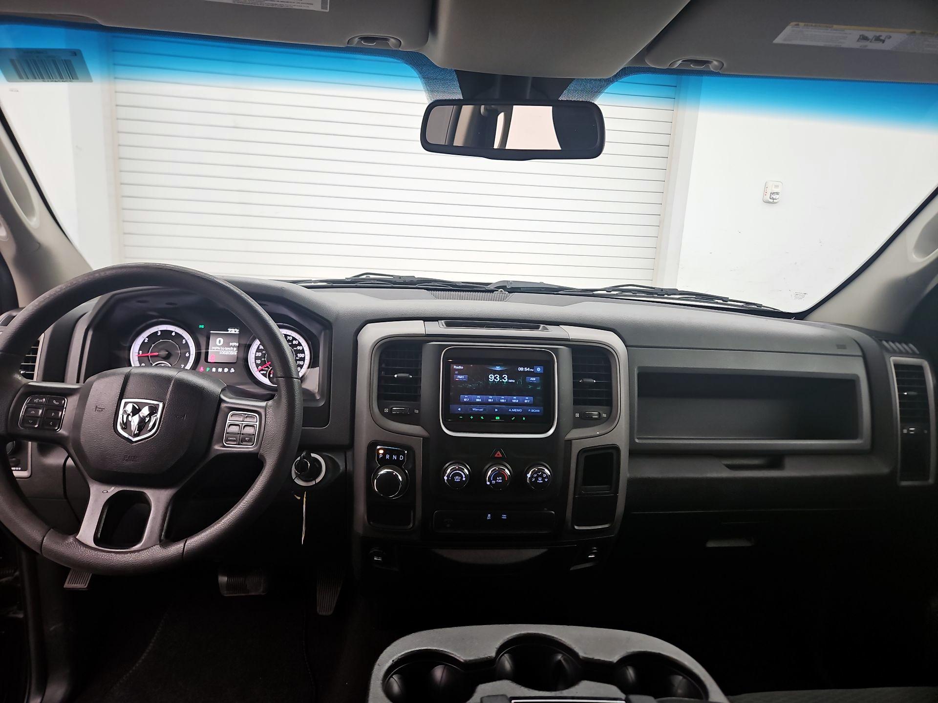 Thumbnail: 2019 RAM 1500 Classic - 9