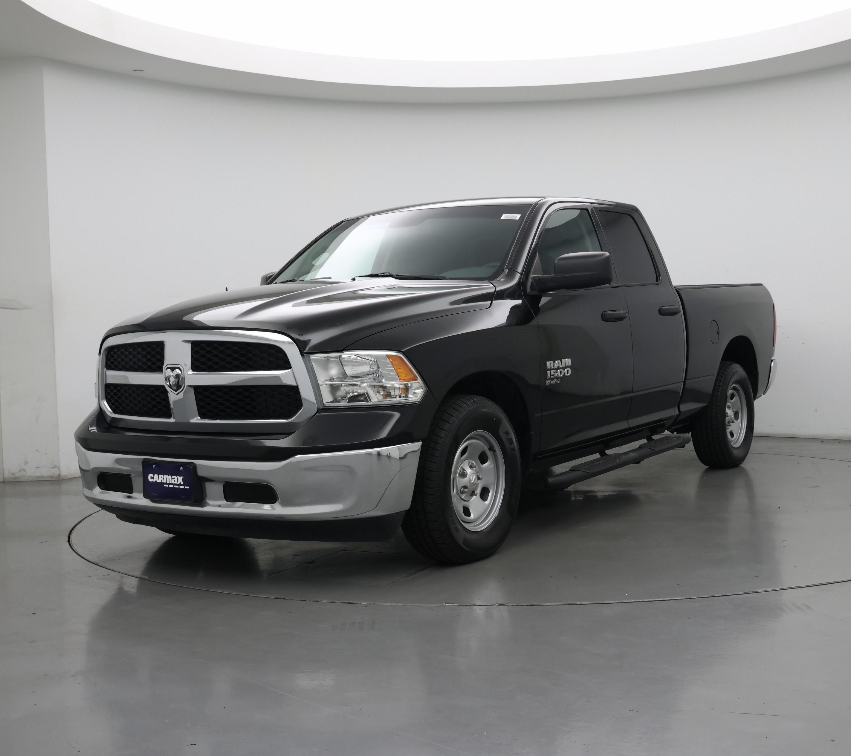 Thumbnail: 2019 RAM 1500 Classic - 4