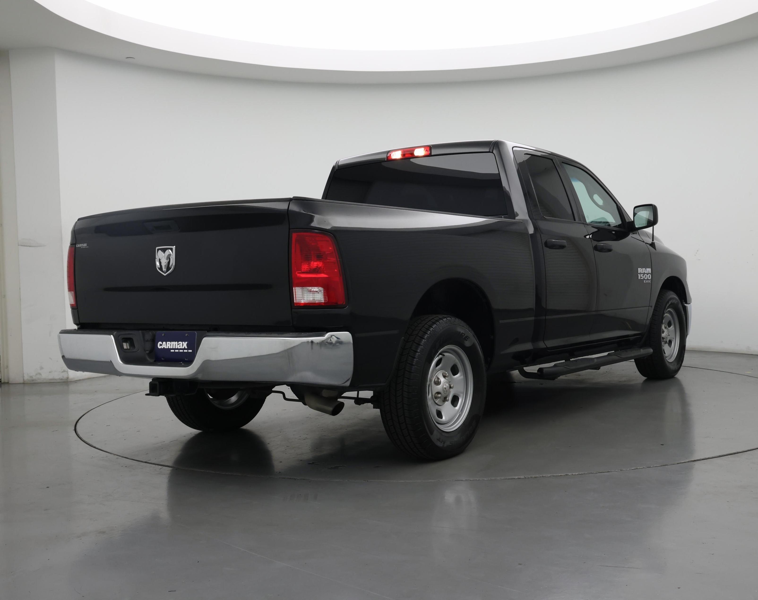 Thumbnail: 2019 RAM 1500 Classic - 8