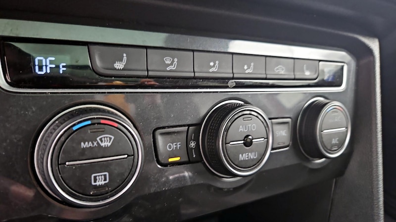 2019 Volkswagen Tiguan SE 16
