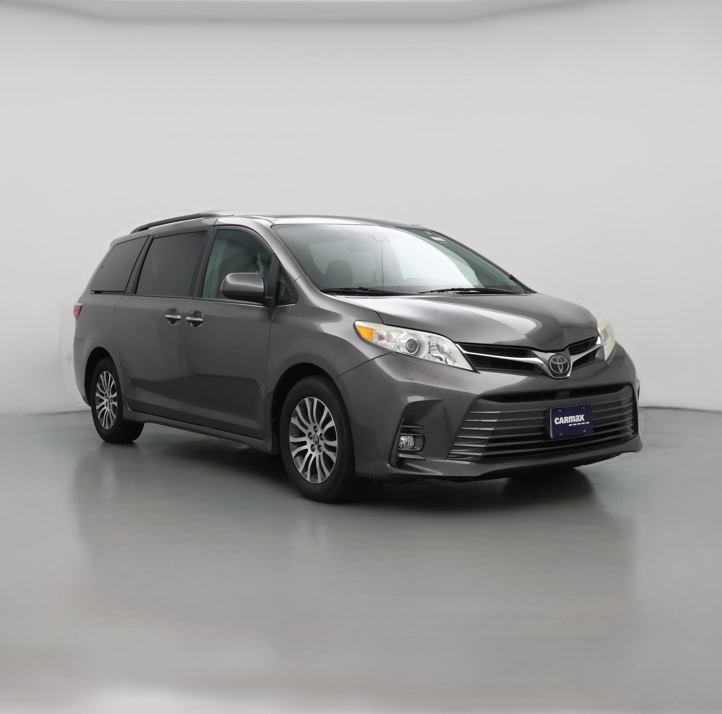 Thumbnail: 2018 Toyota Sienna - 1