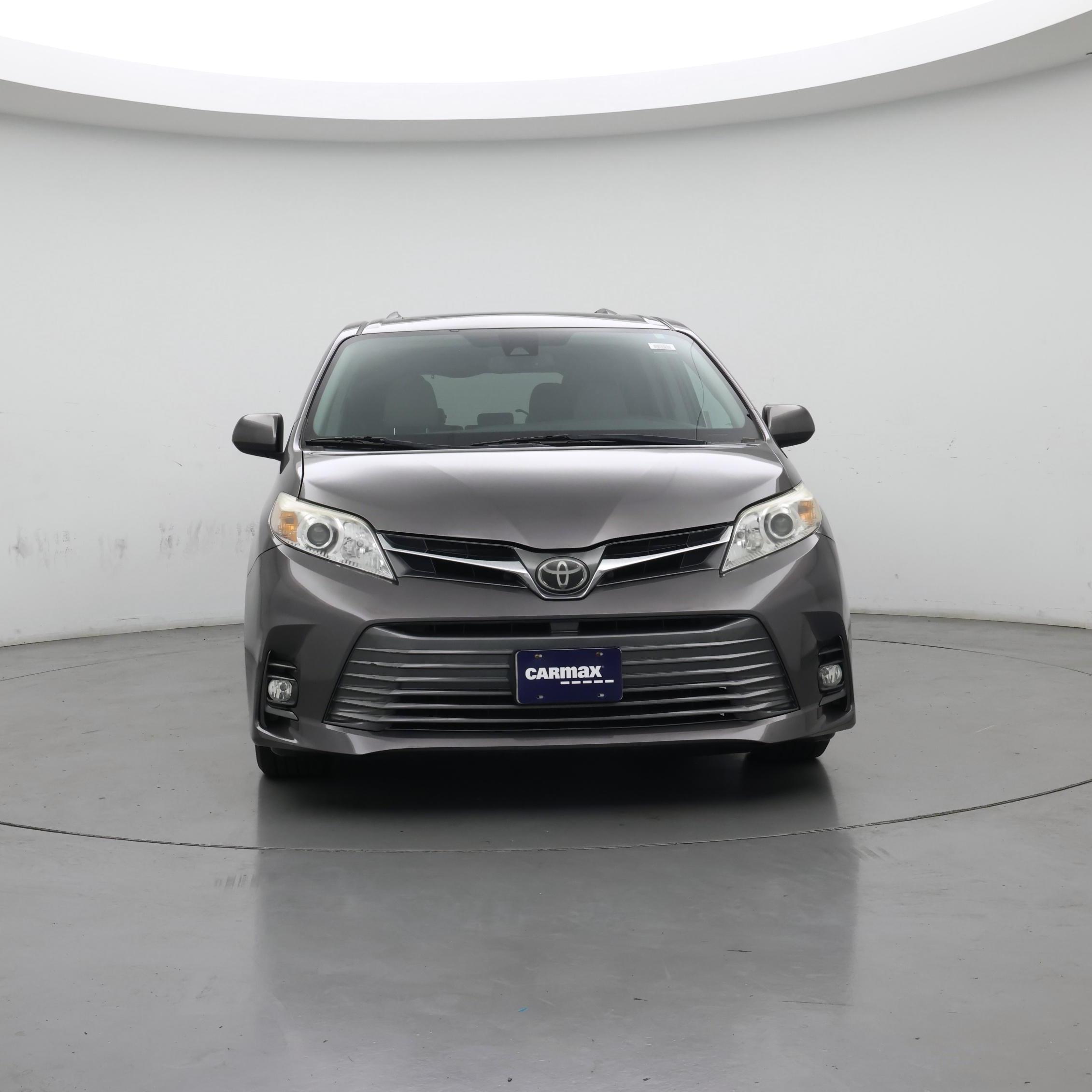 Thumbnail: 2018 Toyota Sienna - 5