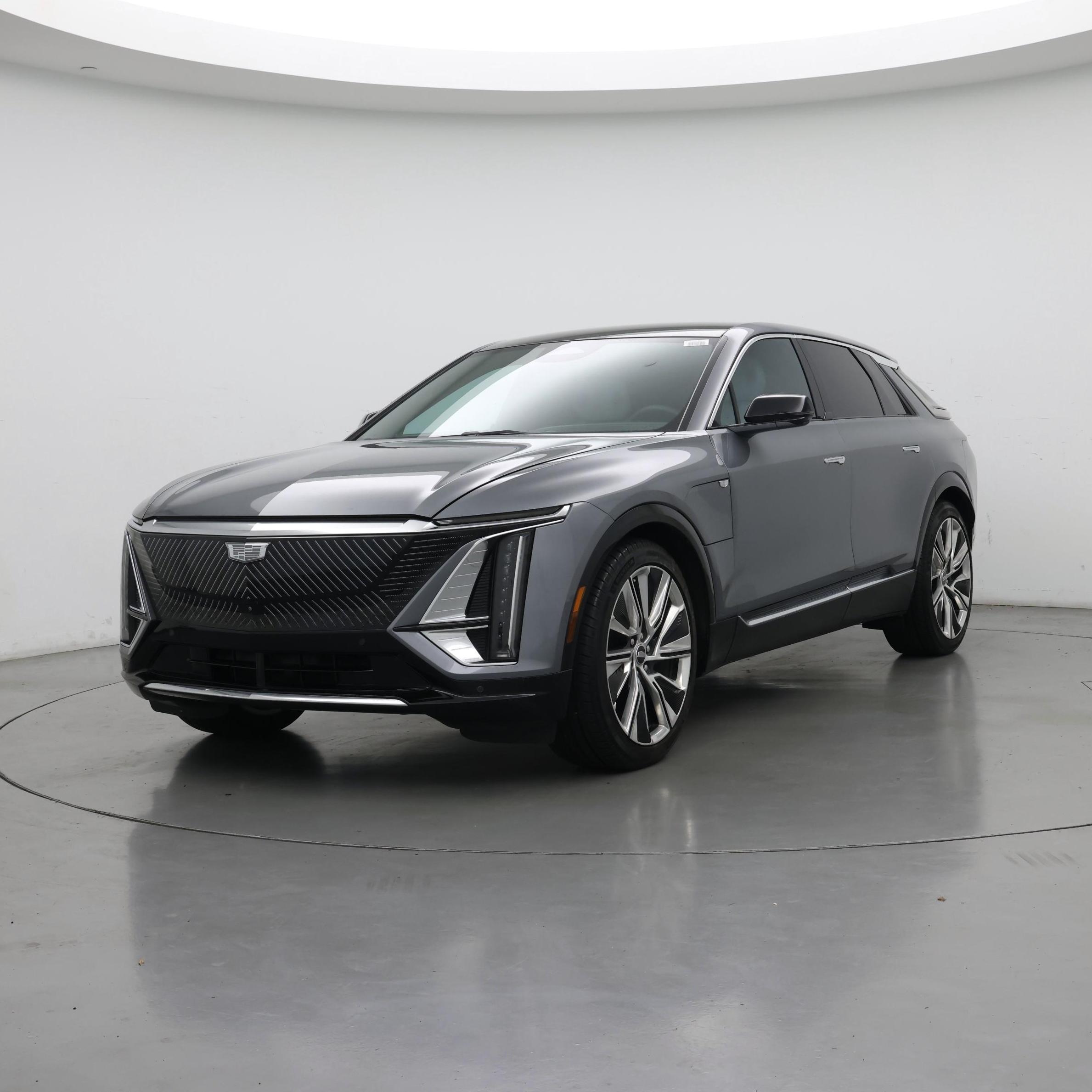 Thumbnail: 2023 Cadillac Lyriq - 4