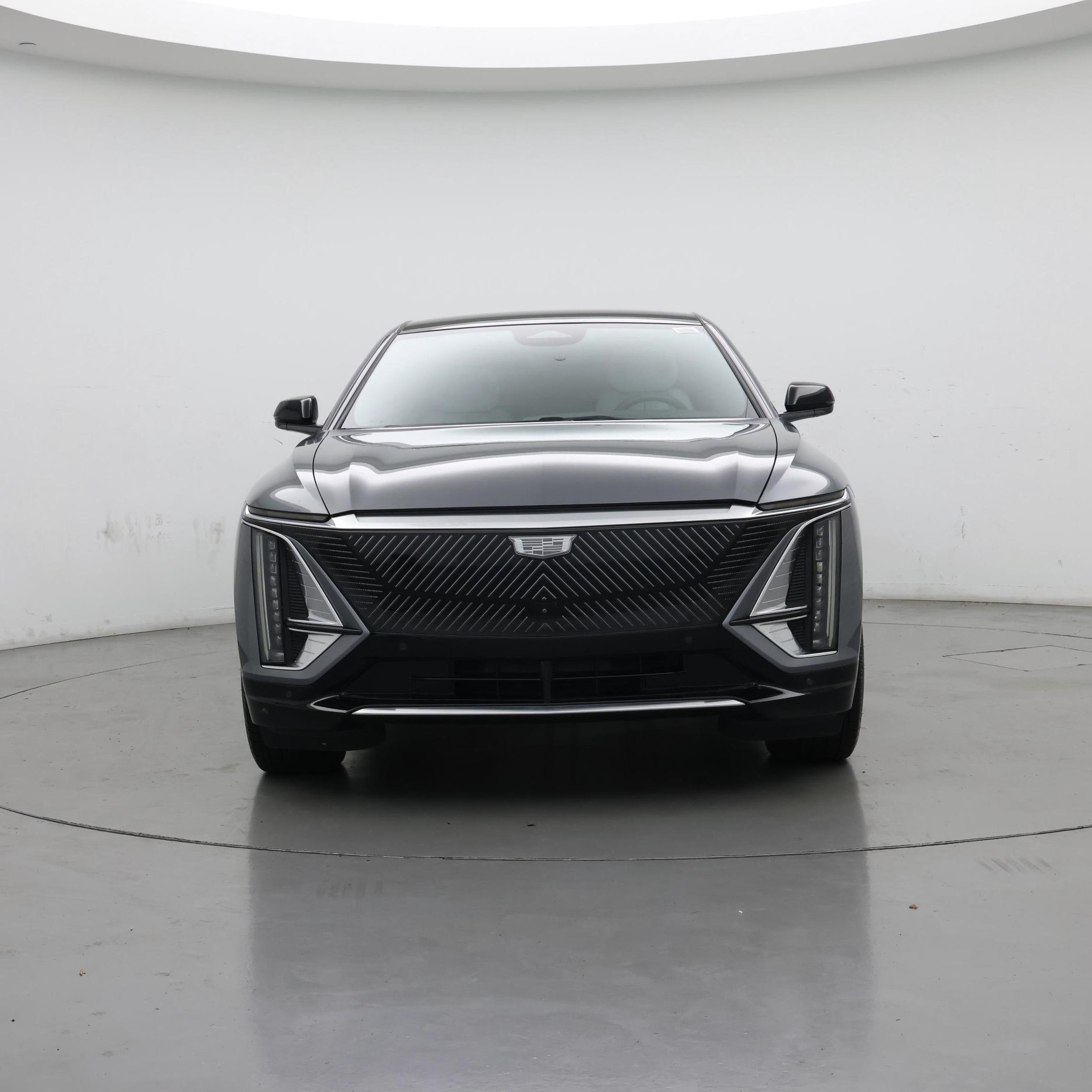 Thumbnail: 2023 Cadillac Lyriq - 5
