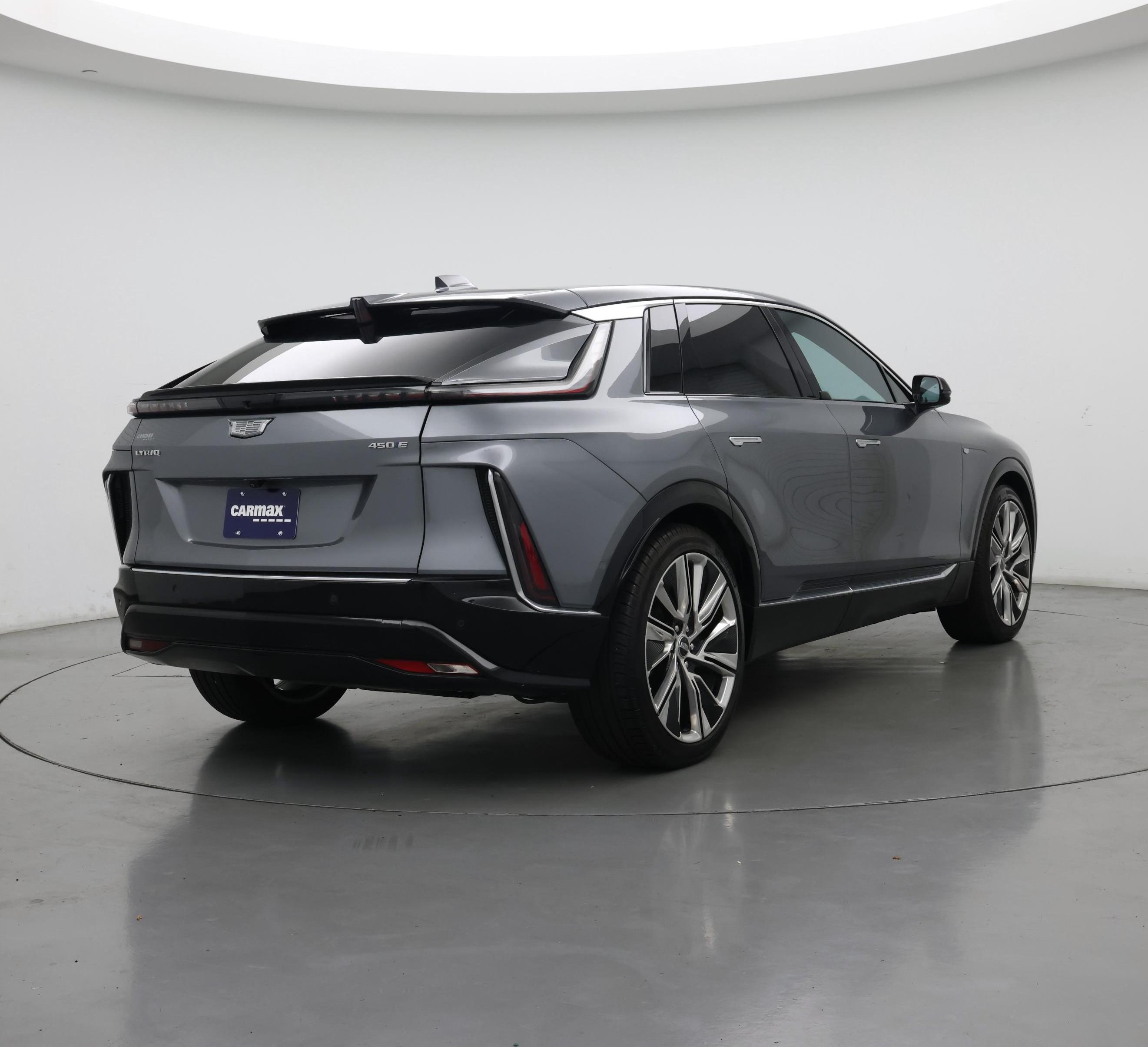 Thumbnail: 2023 Cadillac Lyriq - 8