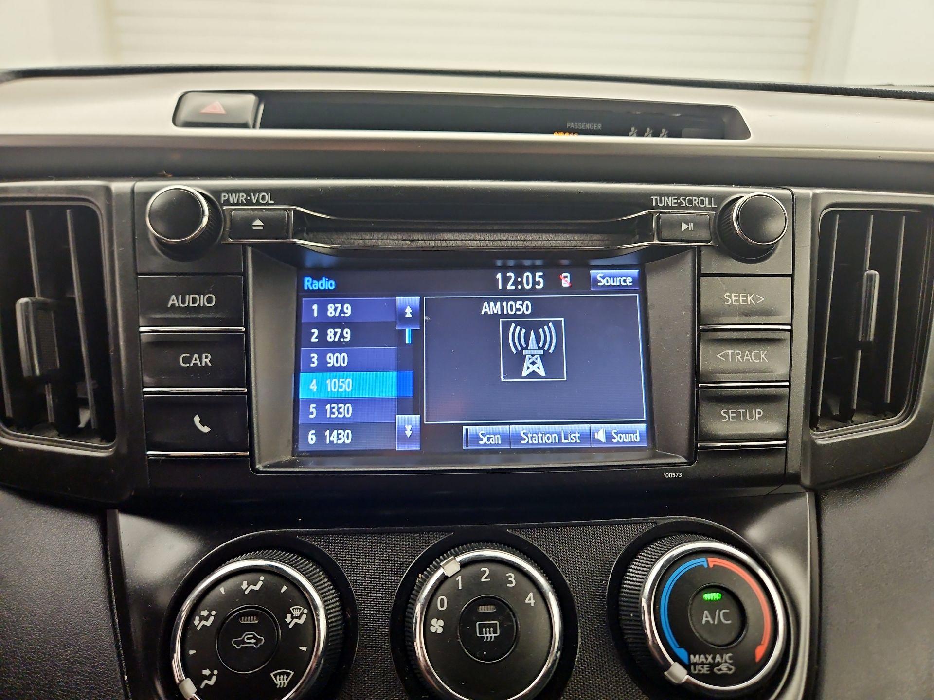 Thumbnail: 2017 Toyota RAV4 - 15