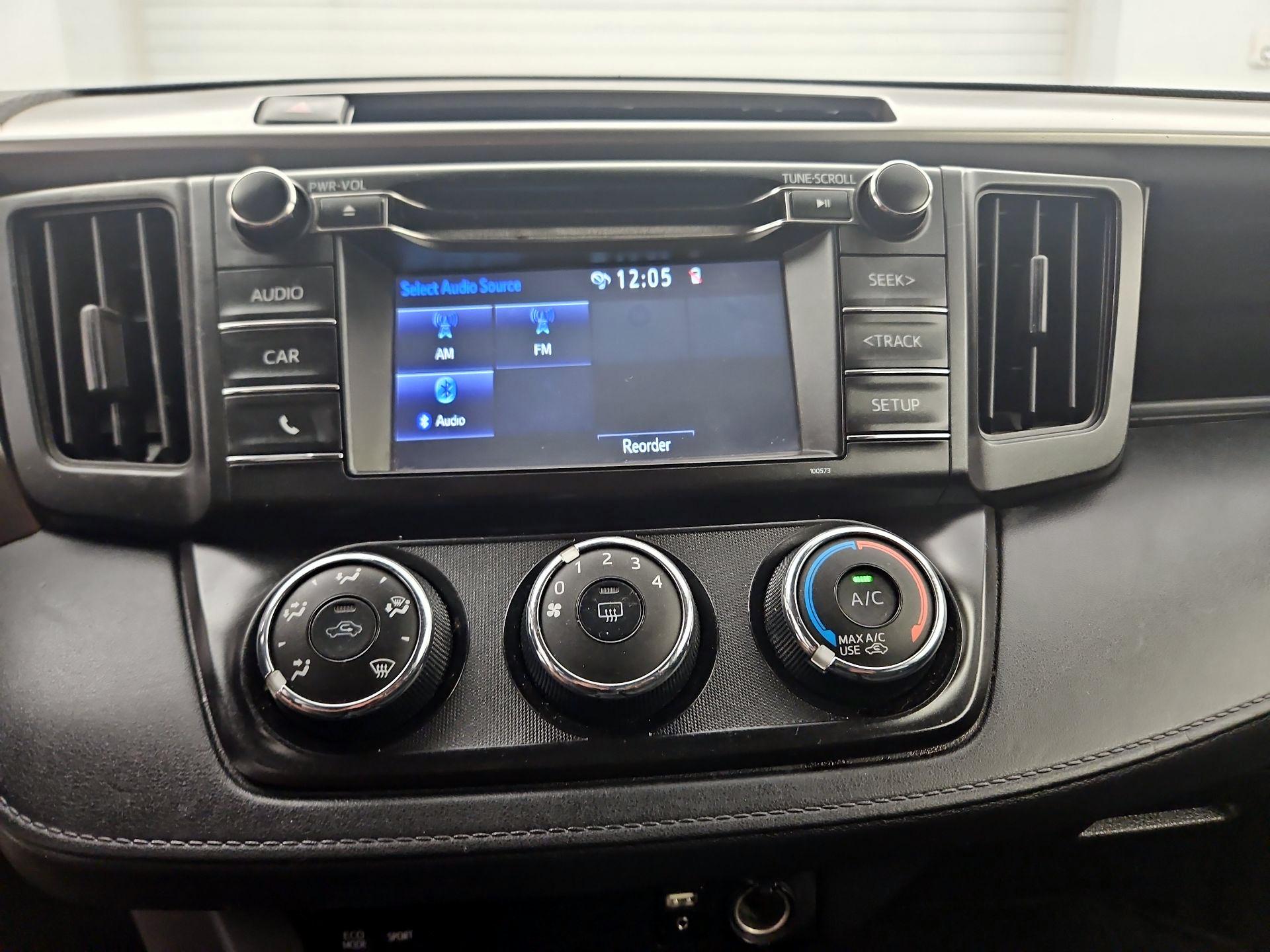 Thumbnail: 2017 Toyota RAV4 - 16