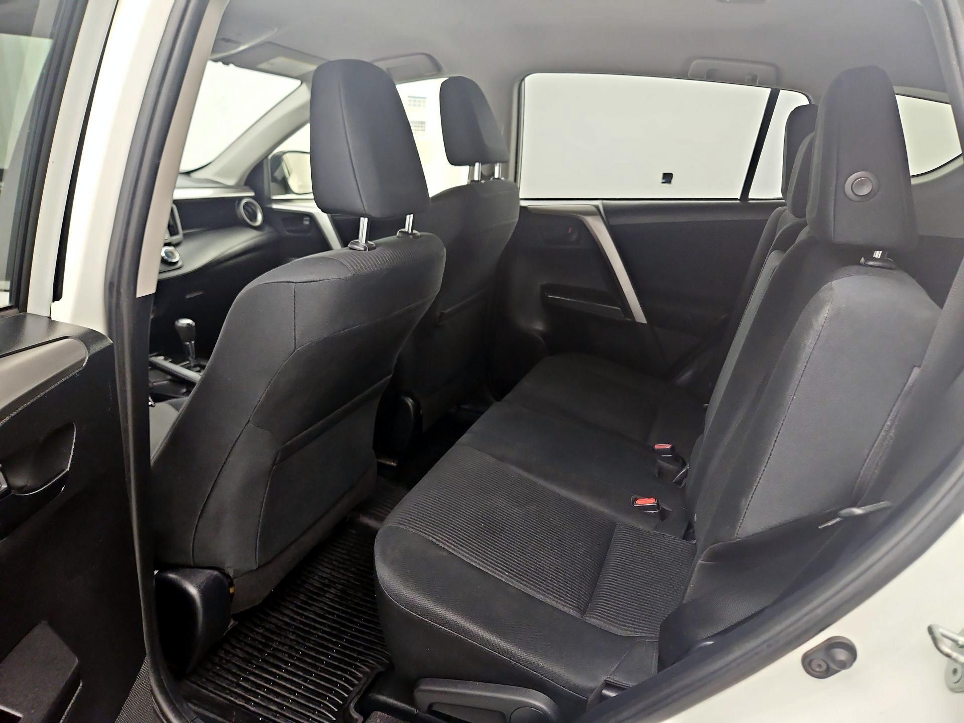 Thumbnail: 2017 Toyota RAV4 - 19
