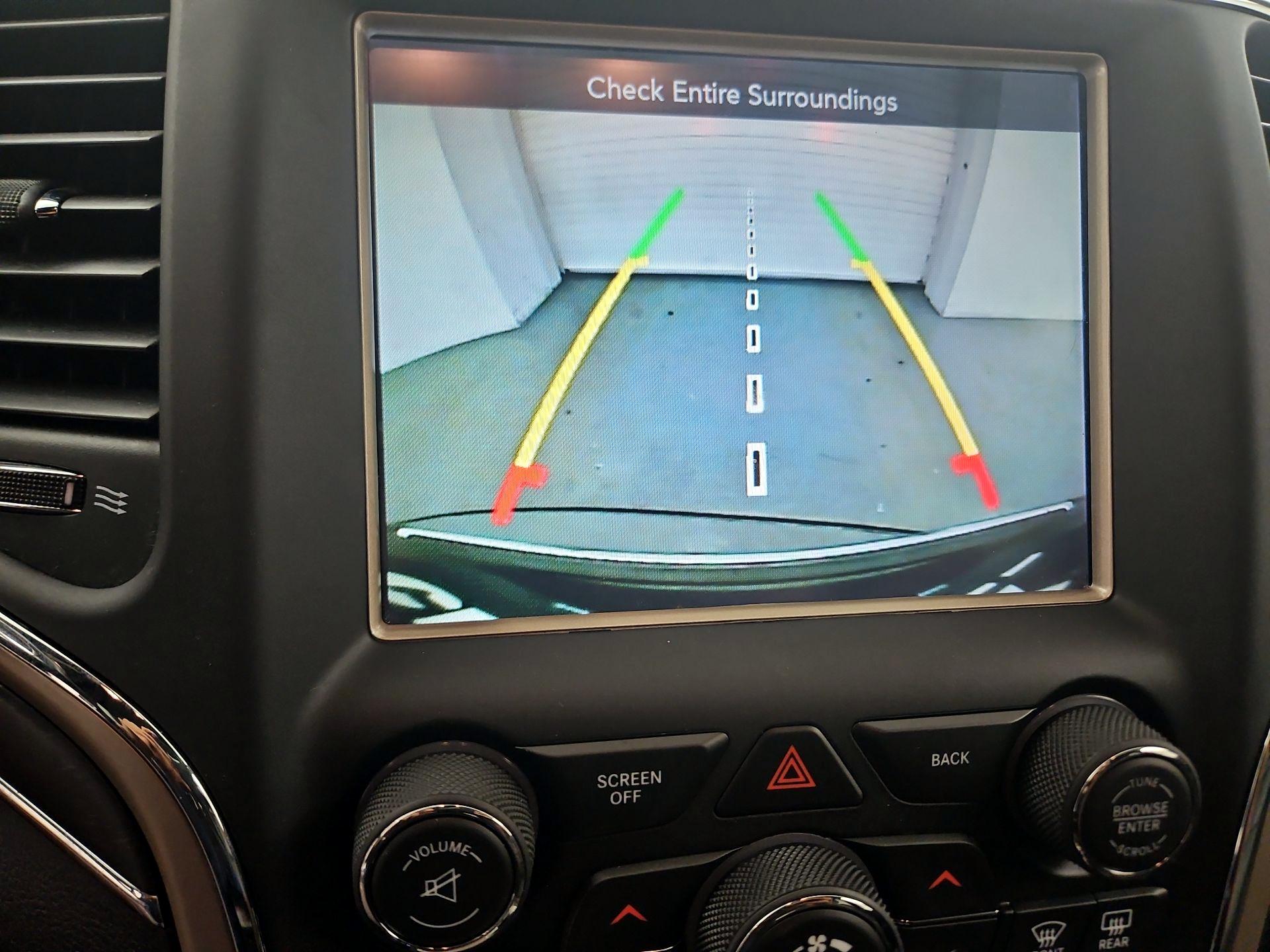 Thumbnail: 2015 Jeep Grand Cherokee - 14
