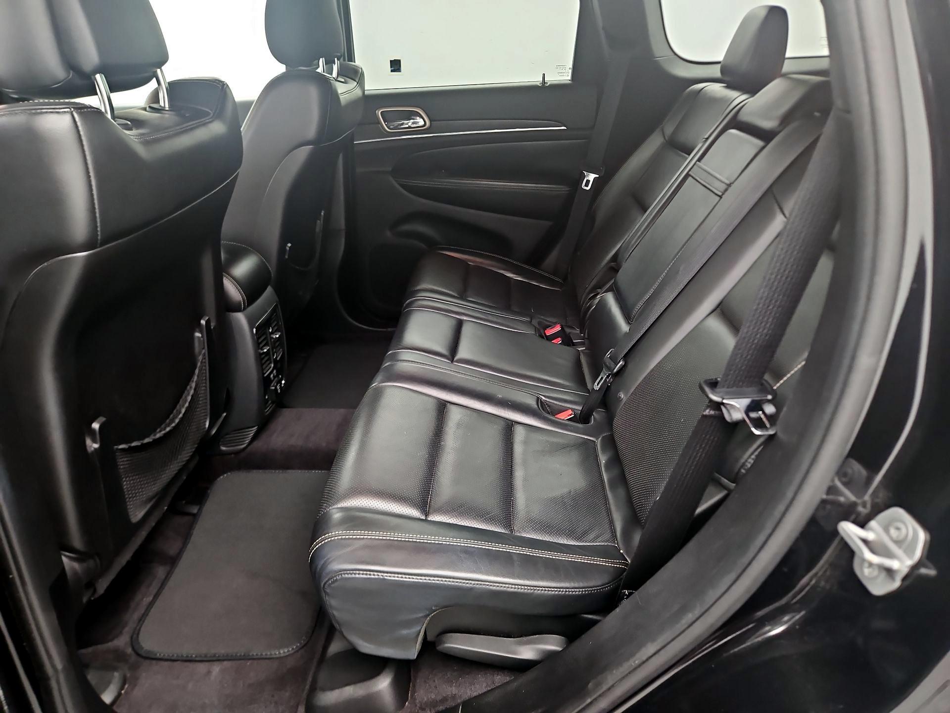 Thumbnail: 2015 Jeep Grand Cherokee - 19