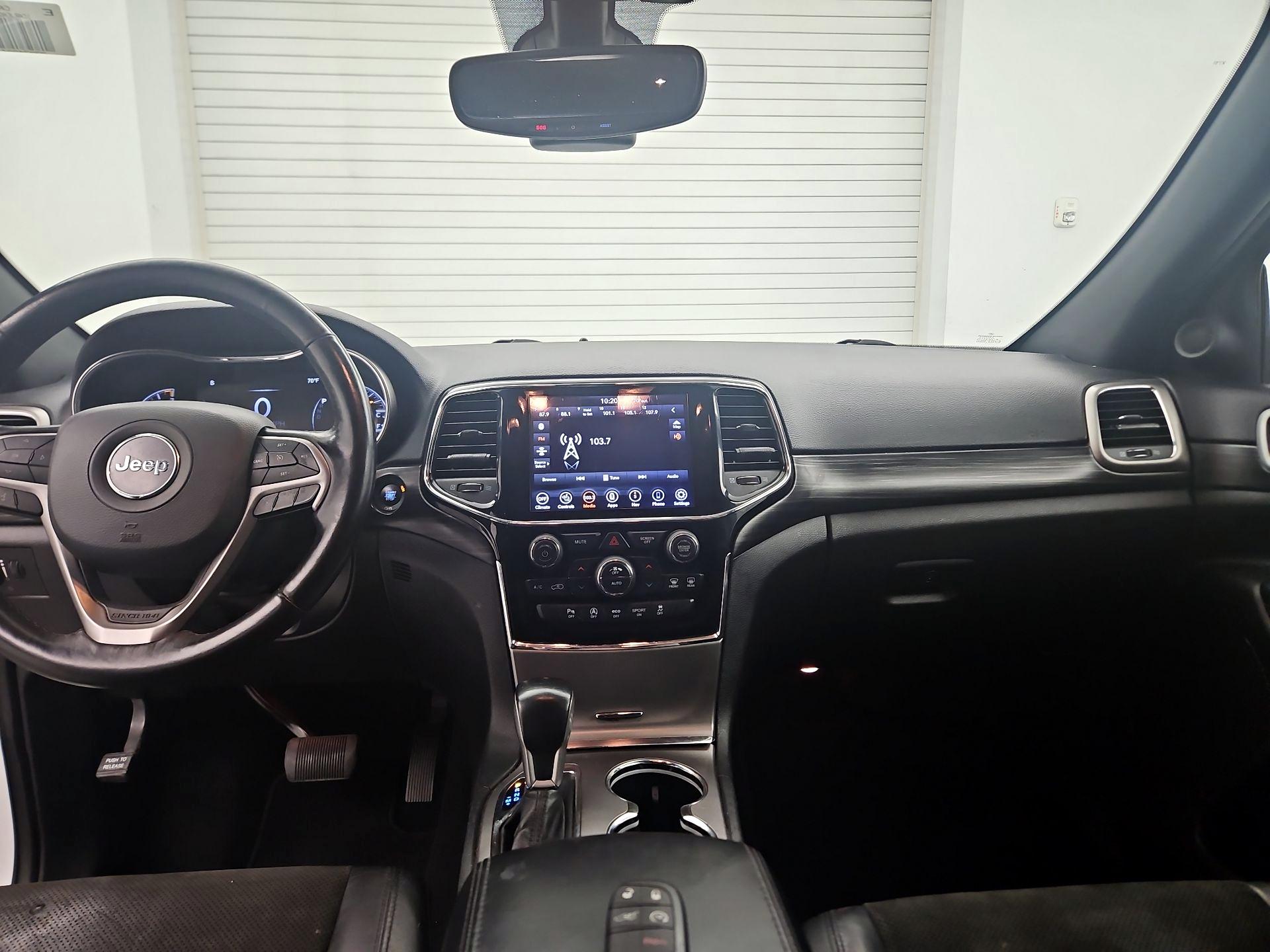 Thumbnail: 2020 Jeep Grand Cherokee - 9