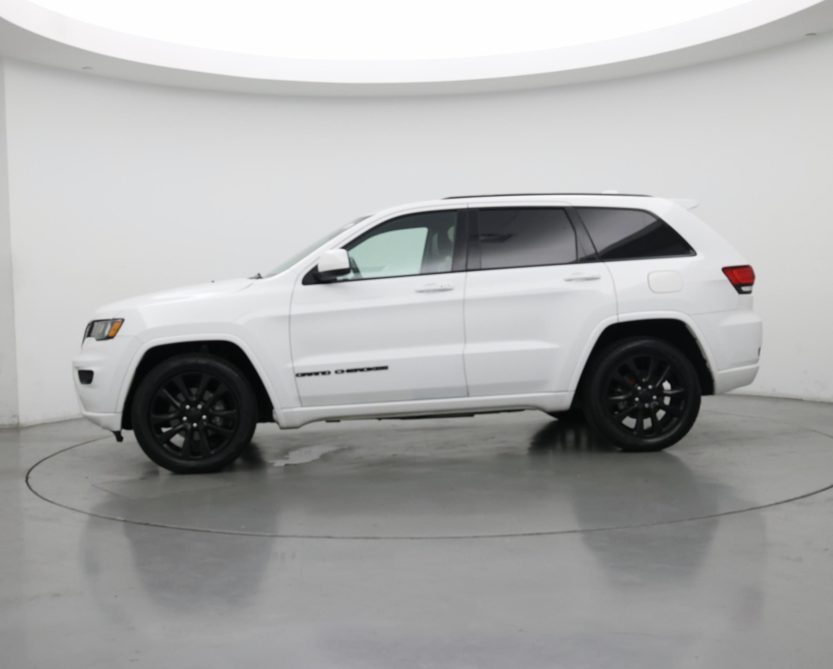 Thumbnail: 2020 Jeep Grand Cherokee - 3