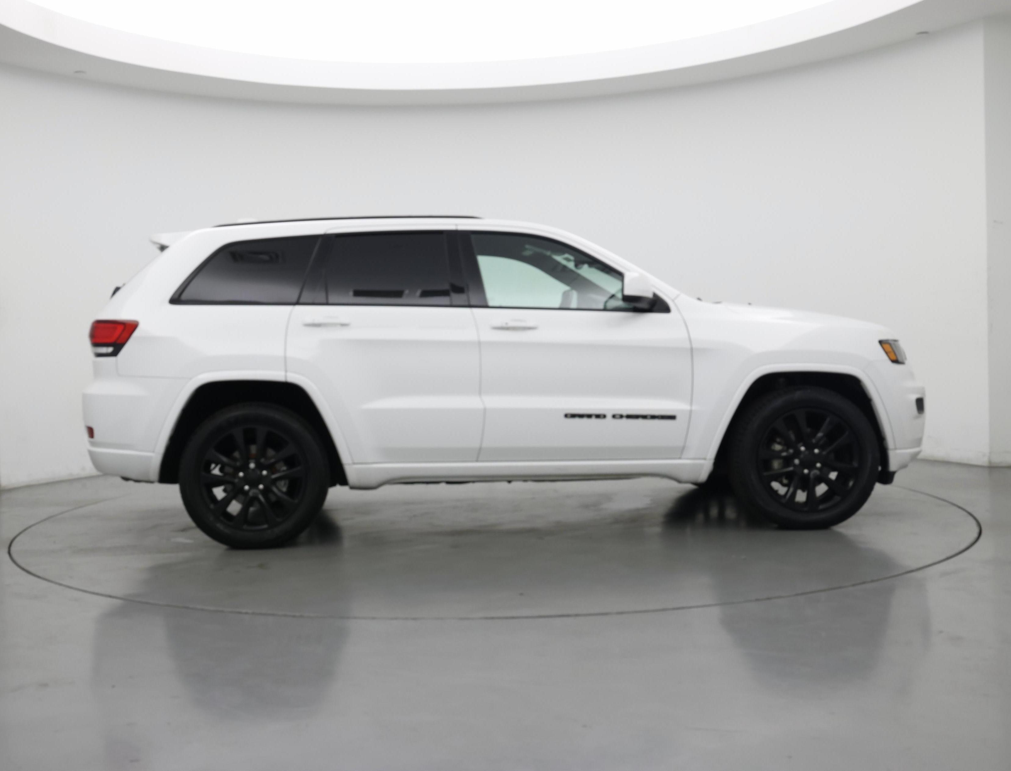 Thumbnail: 2020 Jeep Grand Cherokee - 7