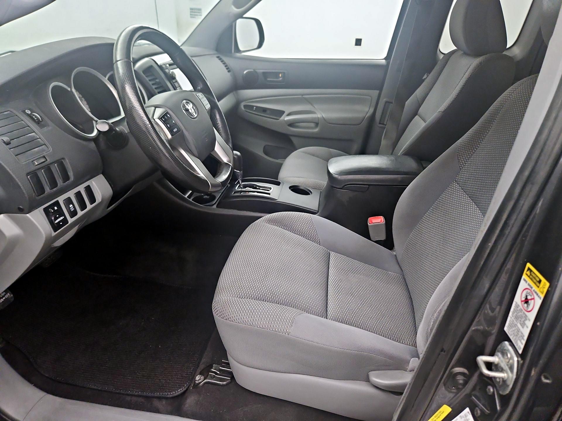 Thumbnail: 2013 Toyota Tacoma - 9
