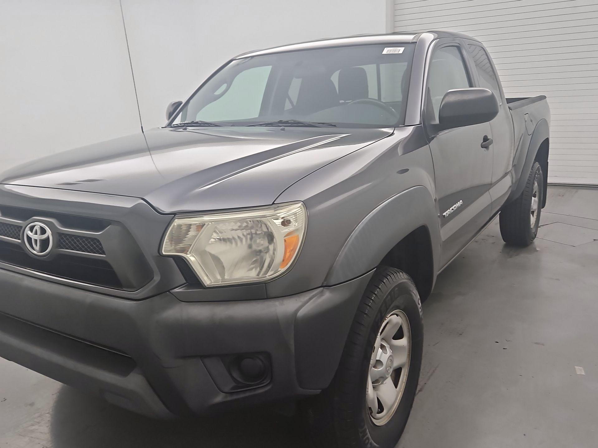 Thumbnail: 2013 Toyota Tacoma - 3