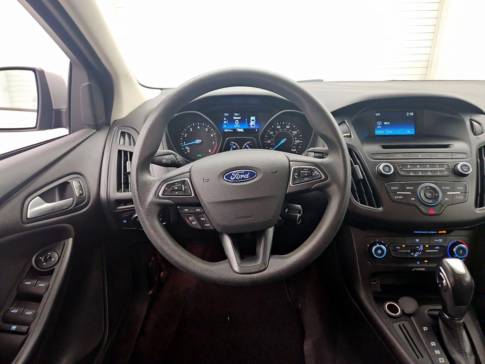 Thumbnail: 2015 Ford Focus - 10