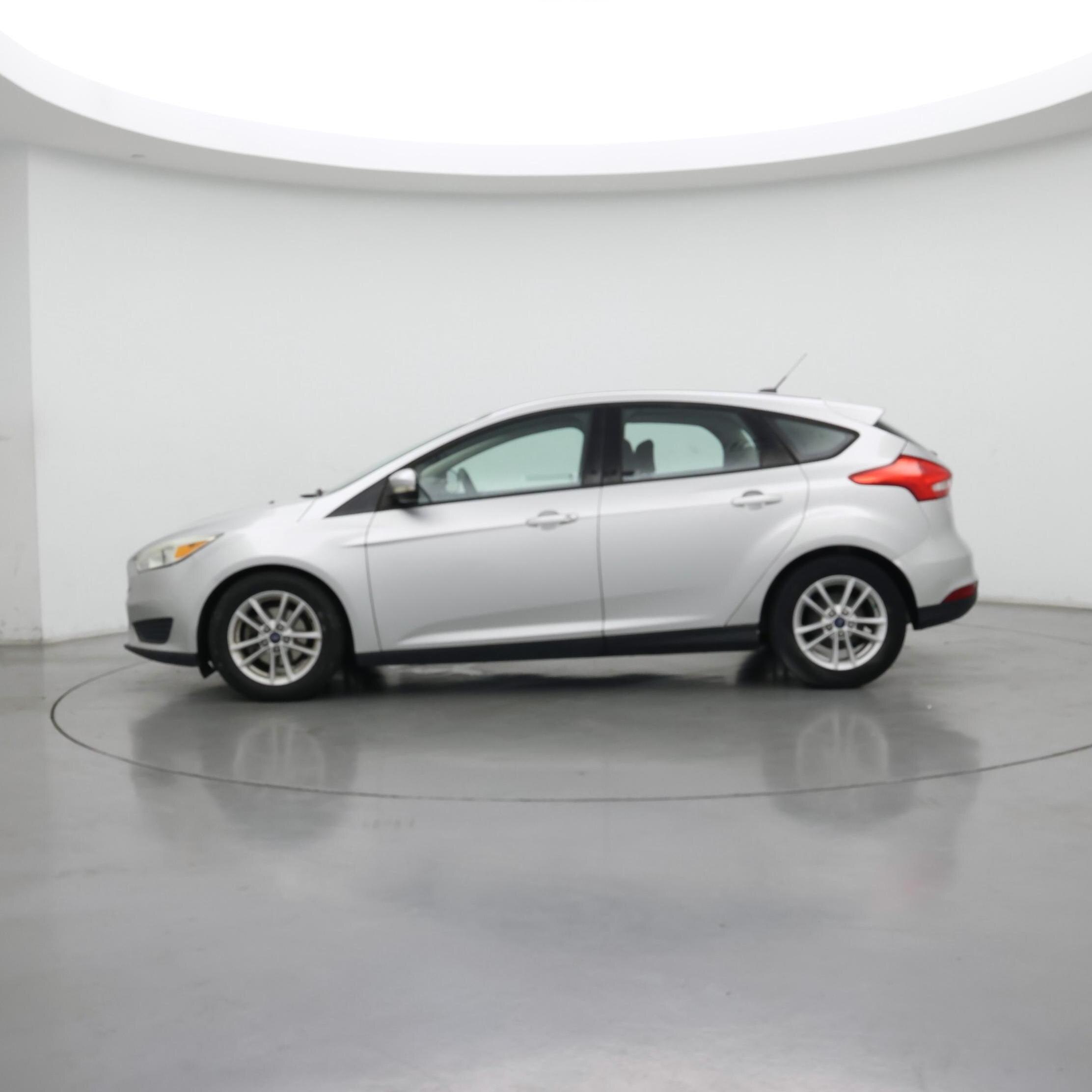 Thumbnail: 2015 Ford Focus - 3