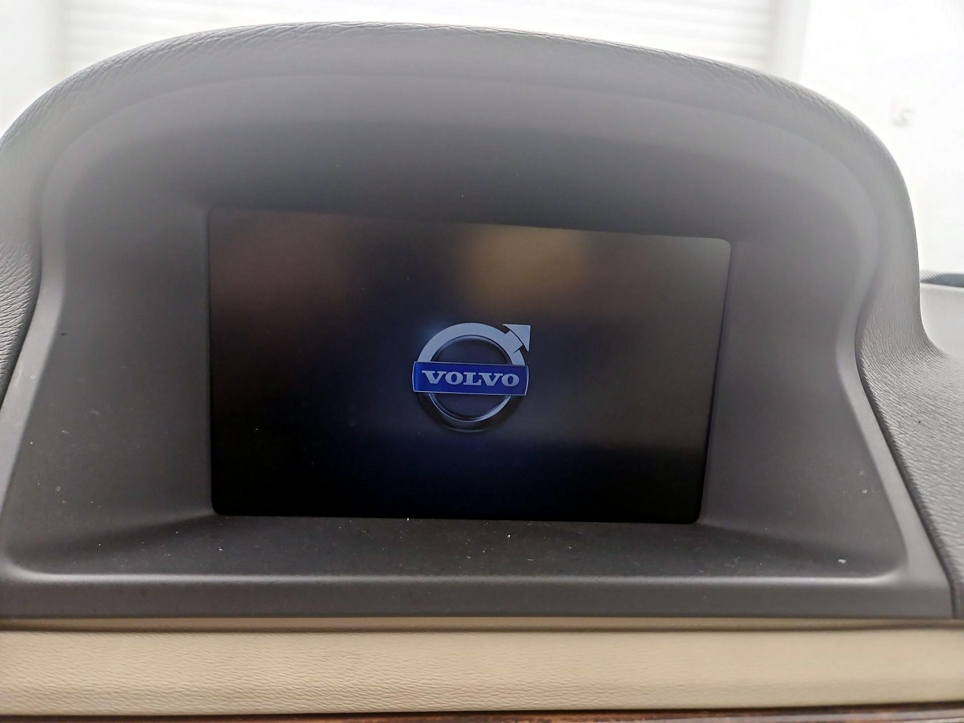 Thumbnail: 2015 Volvo S80 - 15