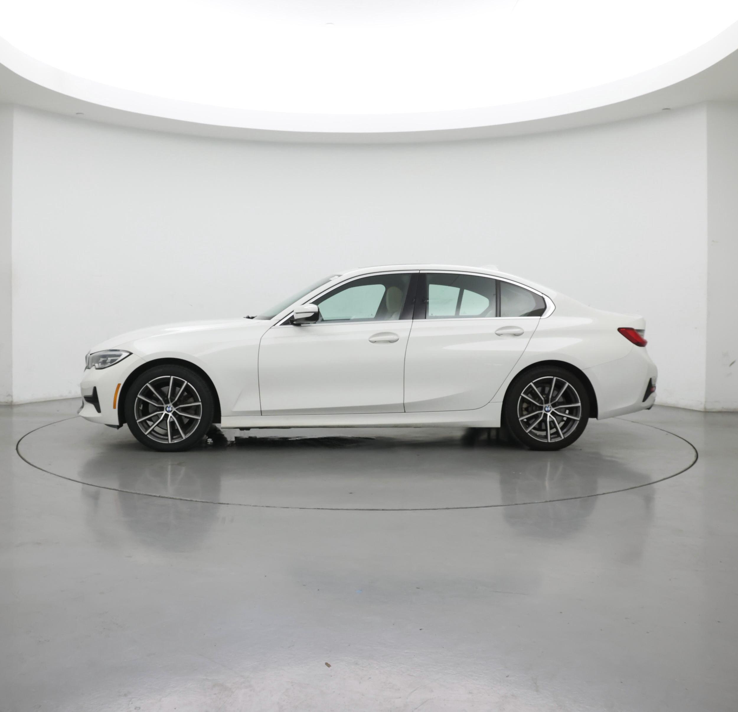 Thumbnail: 2020 BMW 3 Series - 3