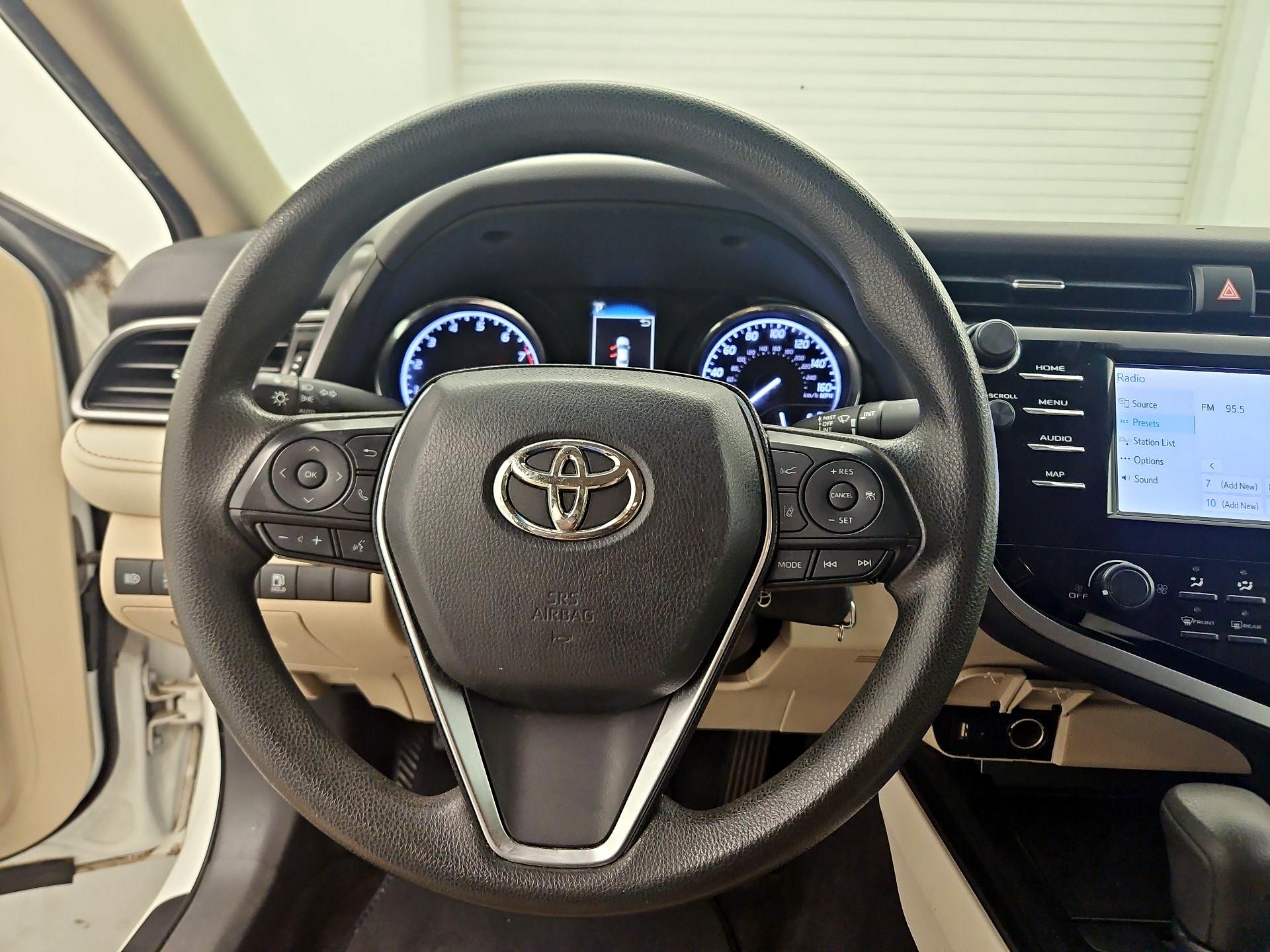 Thumbnail: 2019 Toyota Camry - 10