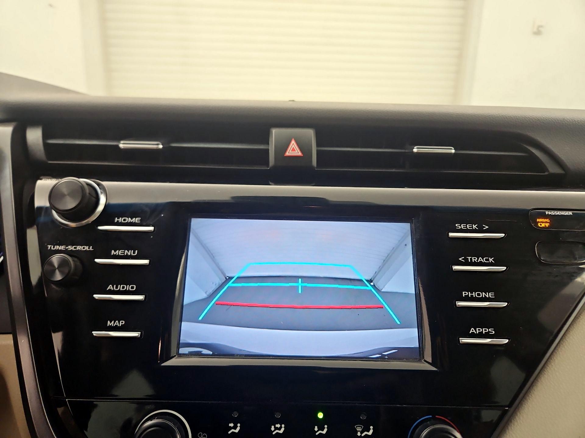 Thumbnail: 2019 Toyota Camry - 14