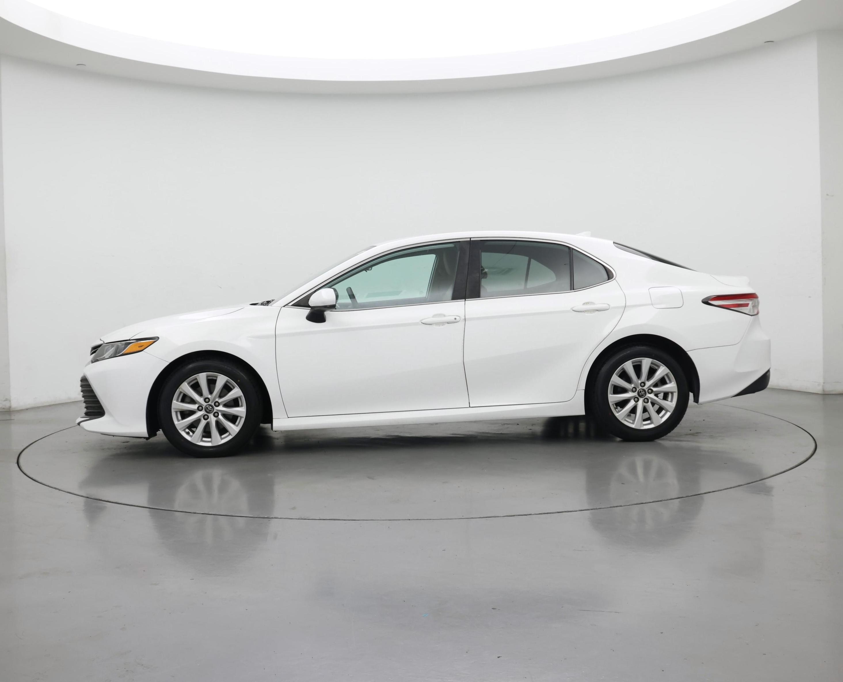 Thumbnail: 2019 Toyota Camry - 3