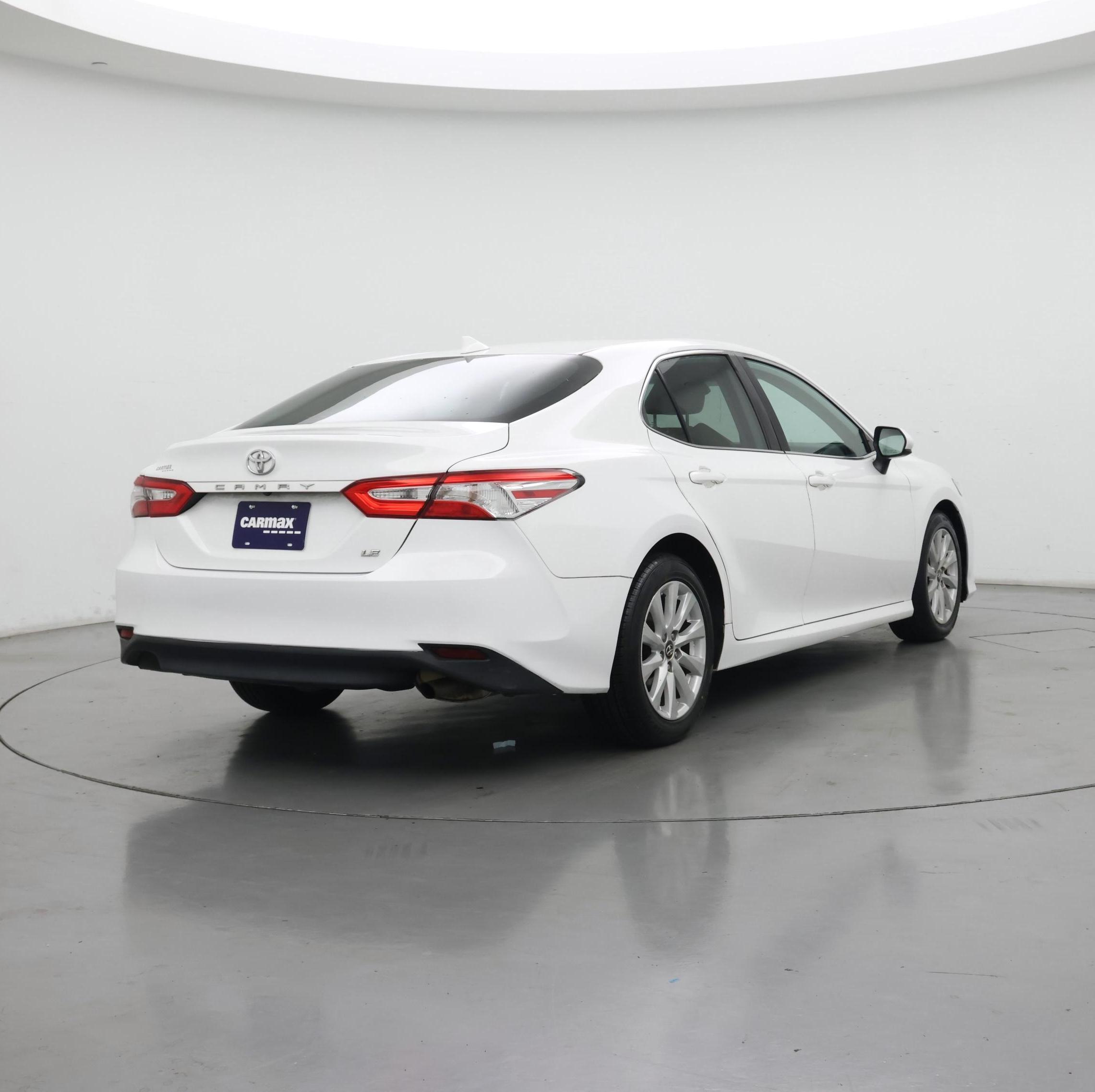 Thumbnail: 2019 Toyota Camry - 8