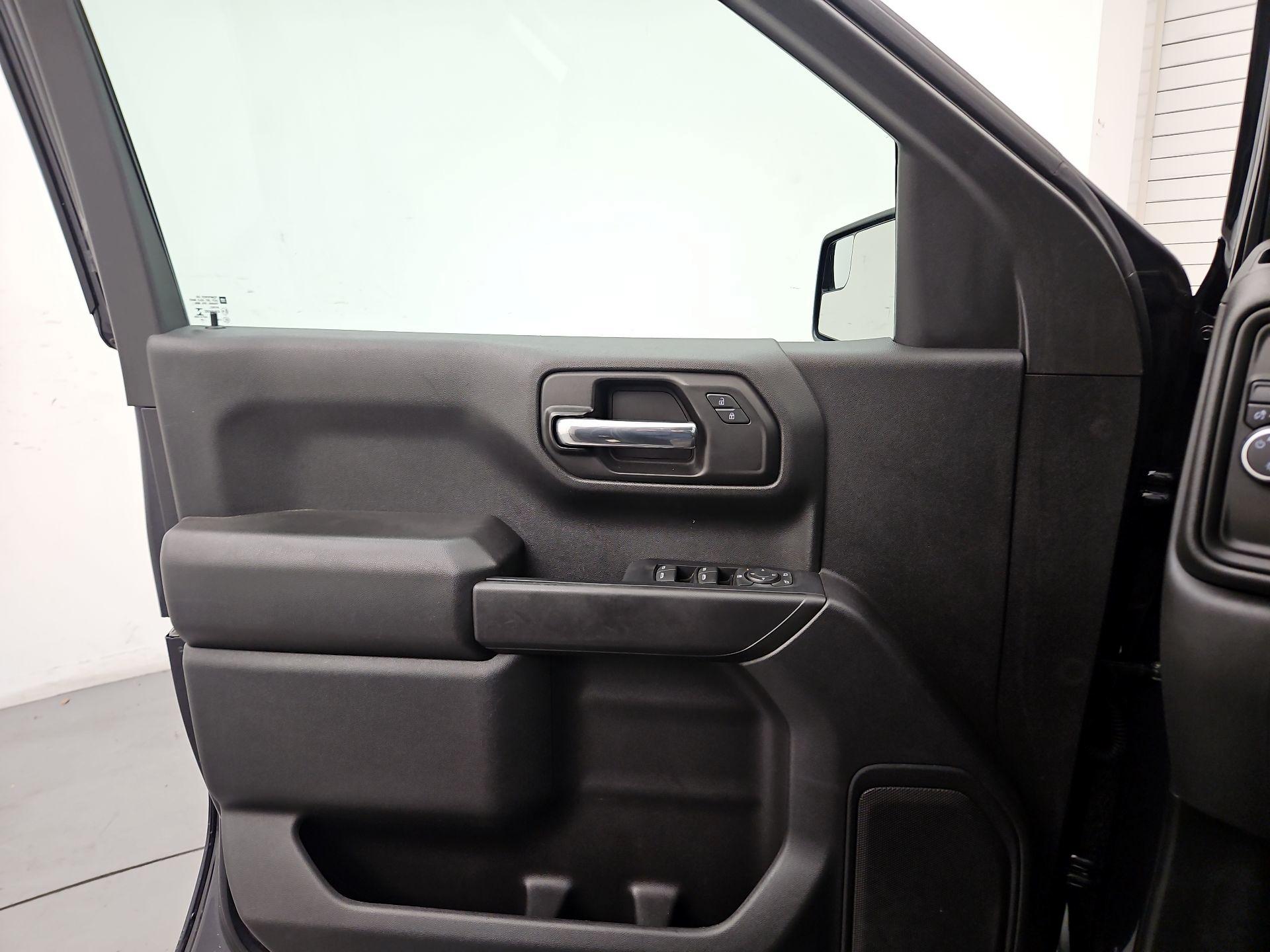 Thumbnail: 2022 Chevrolet Silverado 1500 - 12