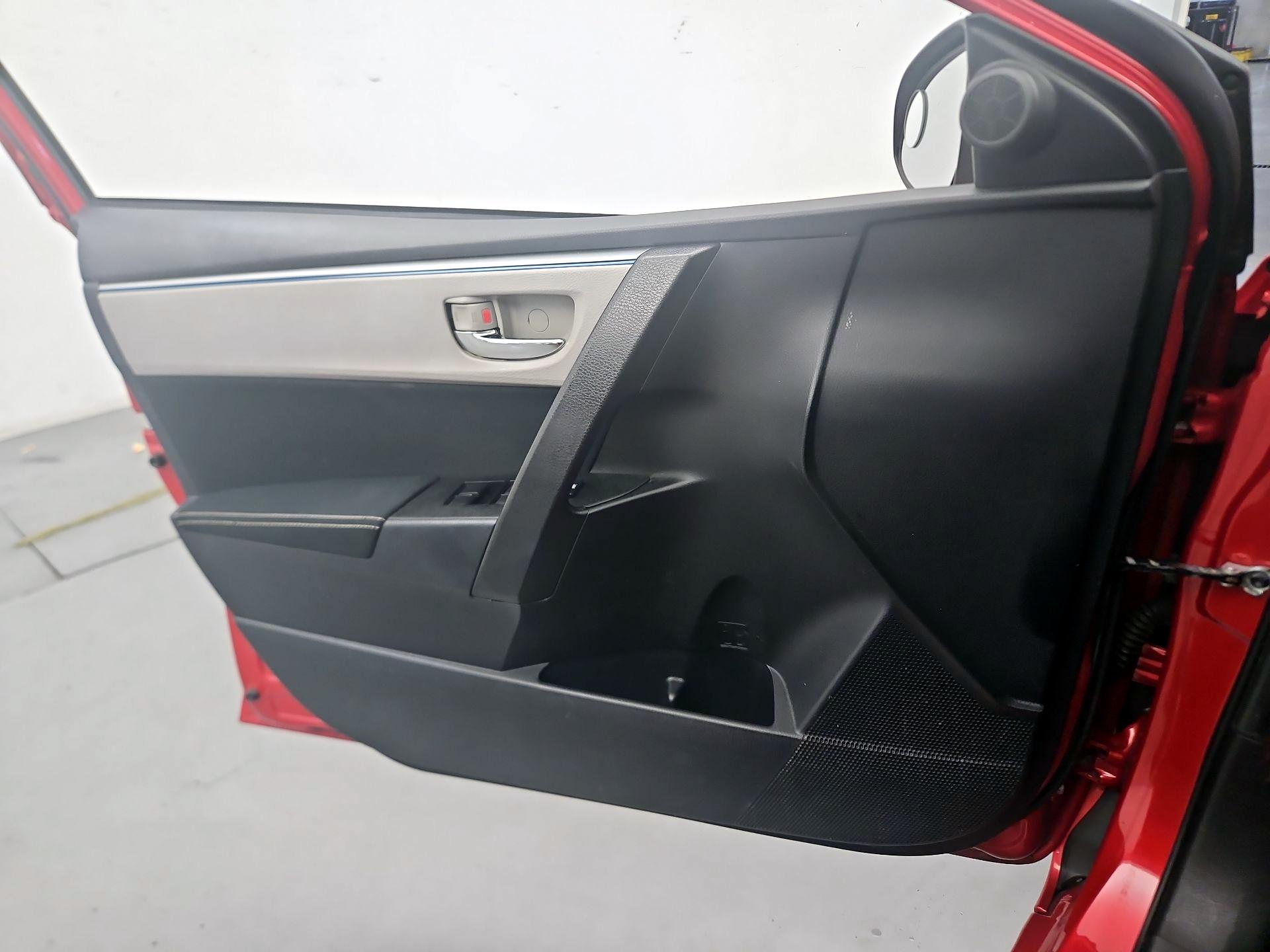 Thumbnail: 2014 Toyota Corolla - 12