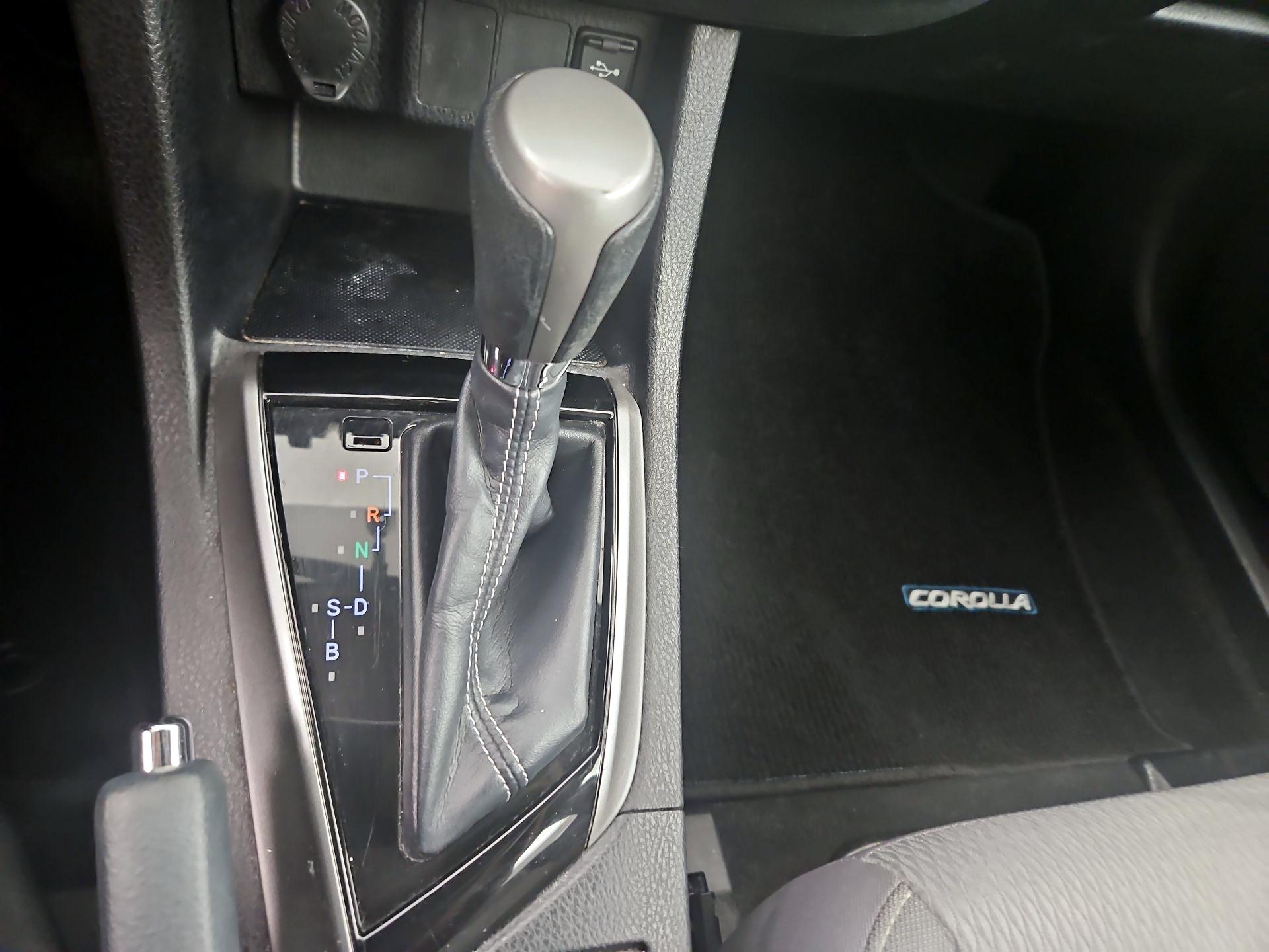 Thumbnail: 2014 Toyota Corolla - 17