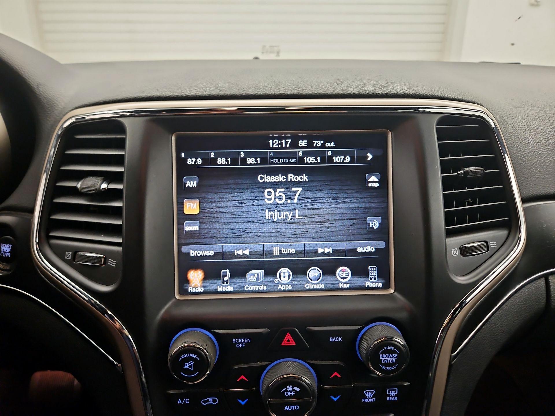Thumbnail: 2015 Jeep Grand Cherokee - 14