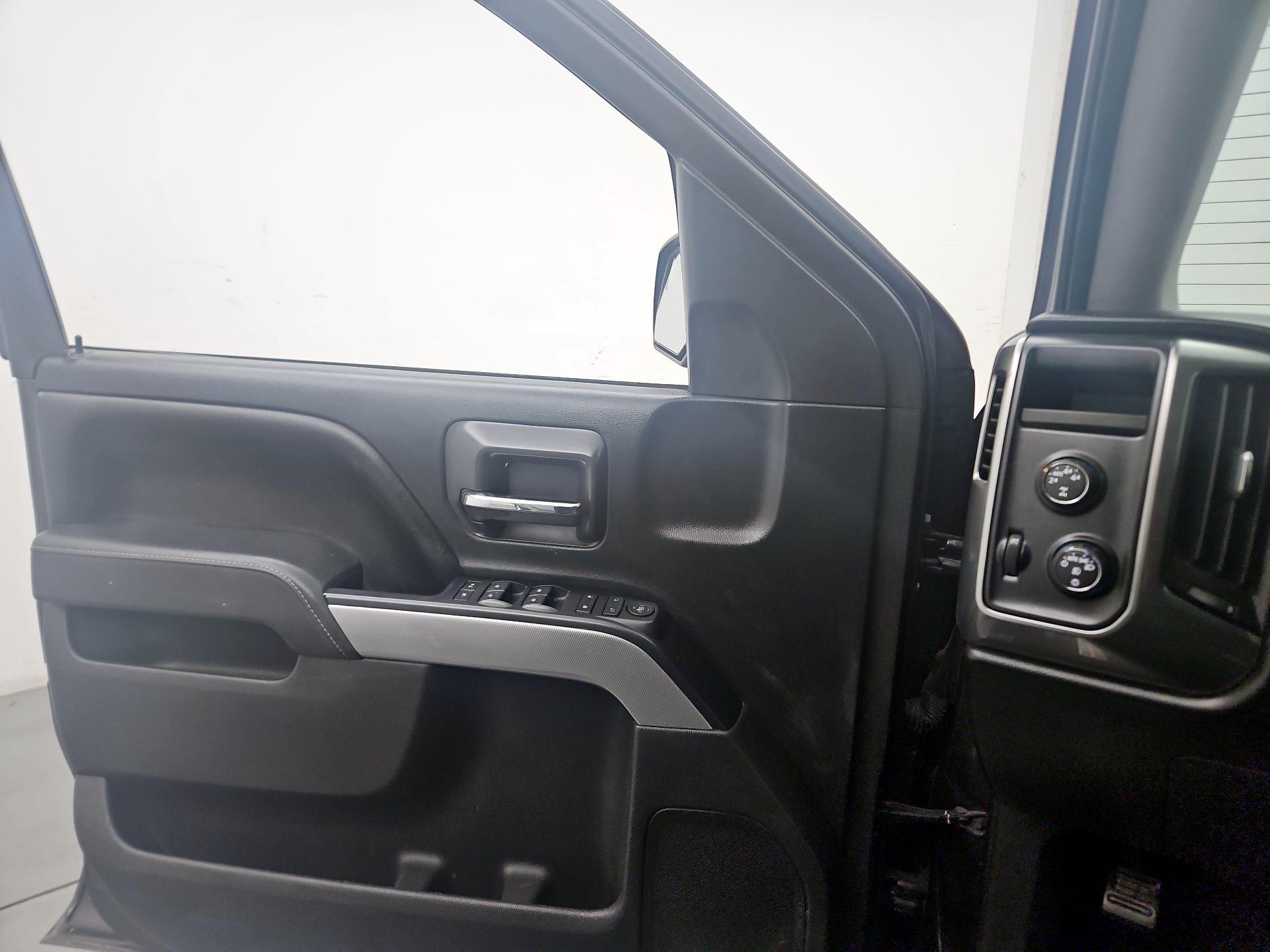 Thumbnail: 2015 Chevrolet Silverado 1500 - 12