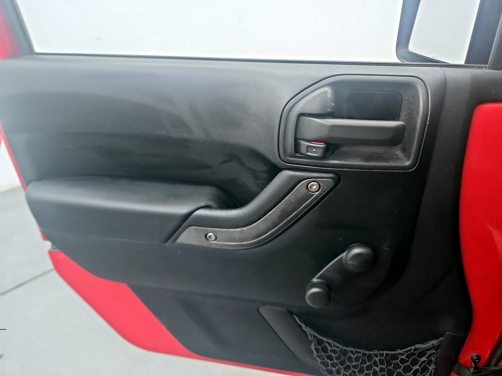 Thumbnail: 2013 Jeep Wrangler - 12