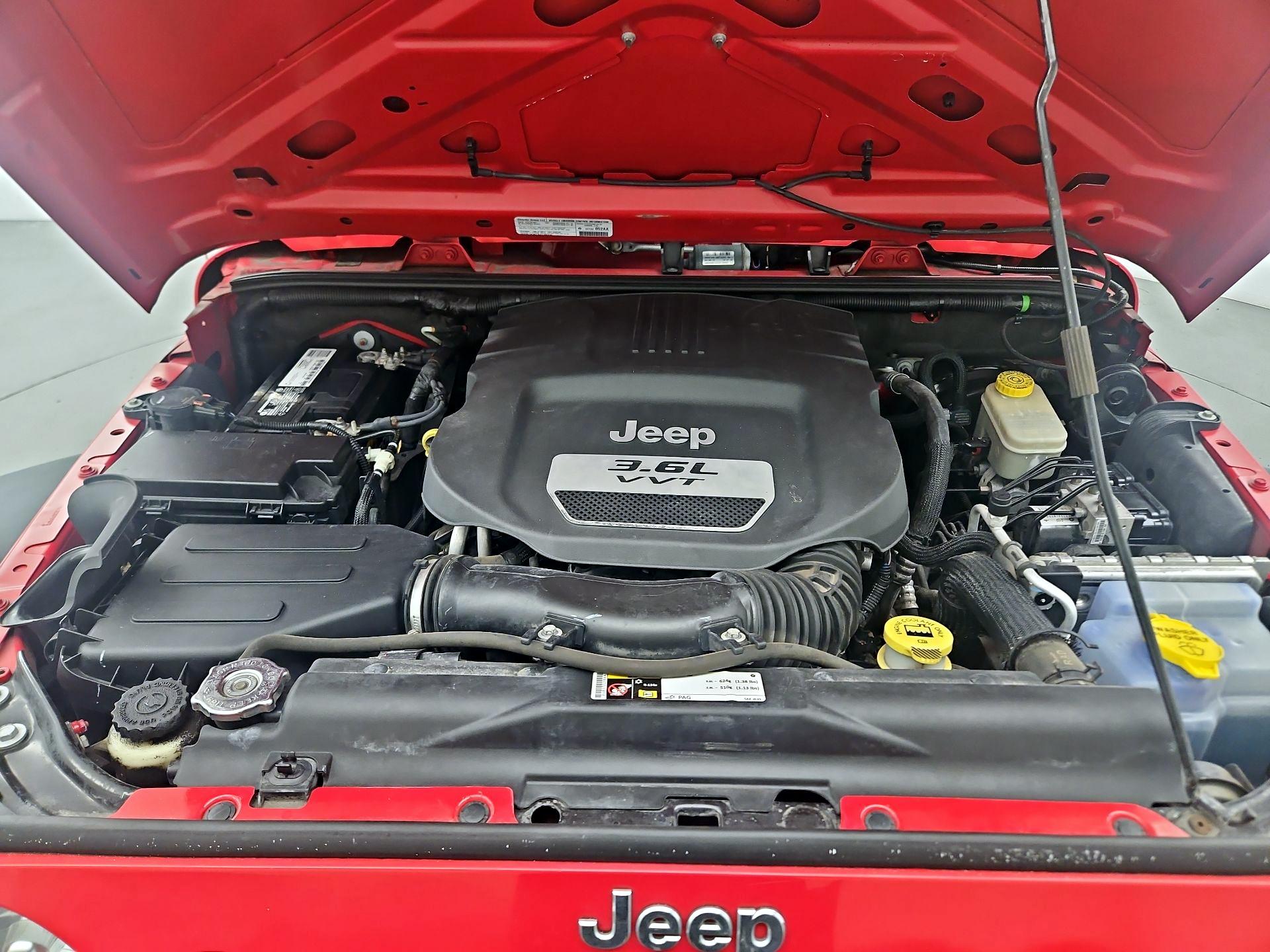Thumbnail: 2013 Jeep Wrangler - 18