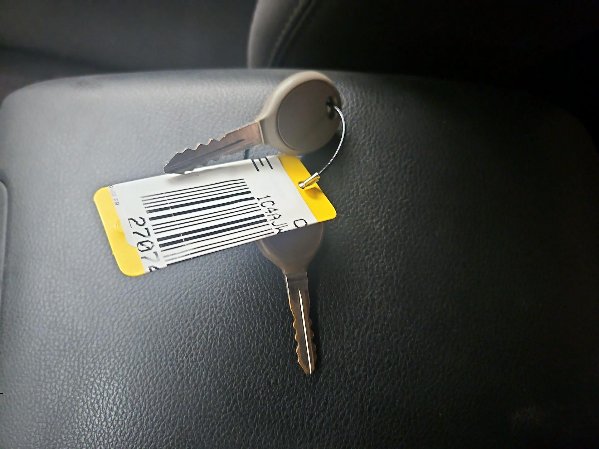 Thumbnail: 2013 Jeep Wrangler - 19
