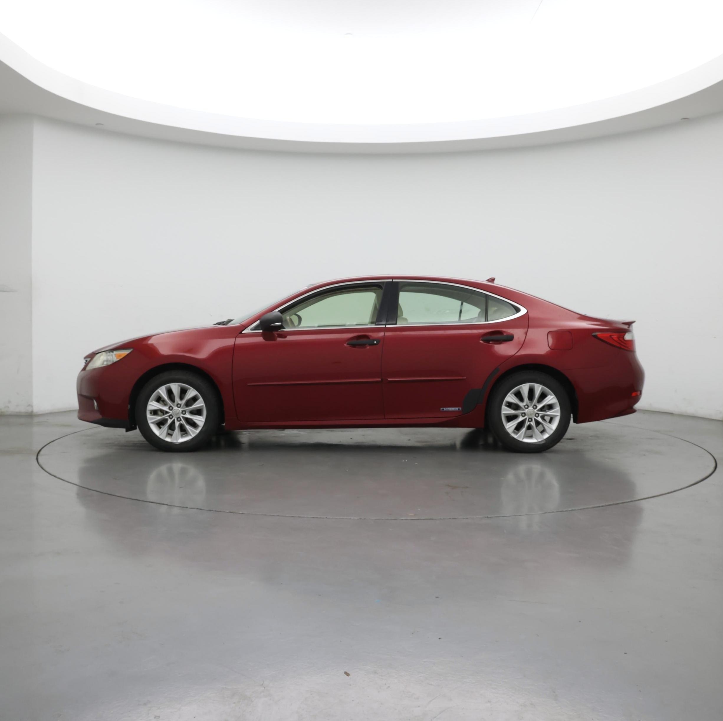 Thumbnail: 2013 Lexus ES - 3