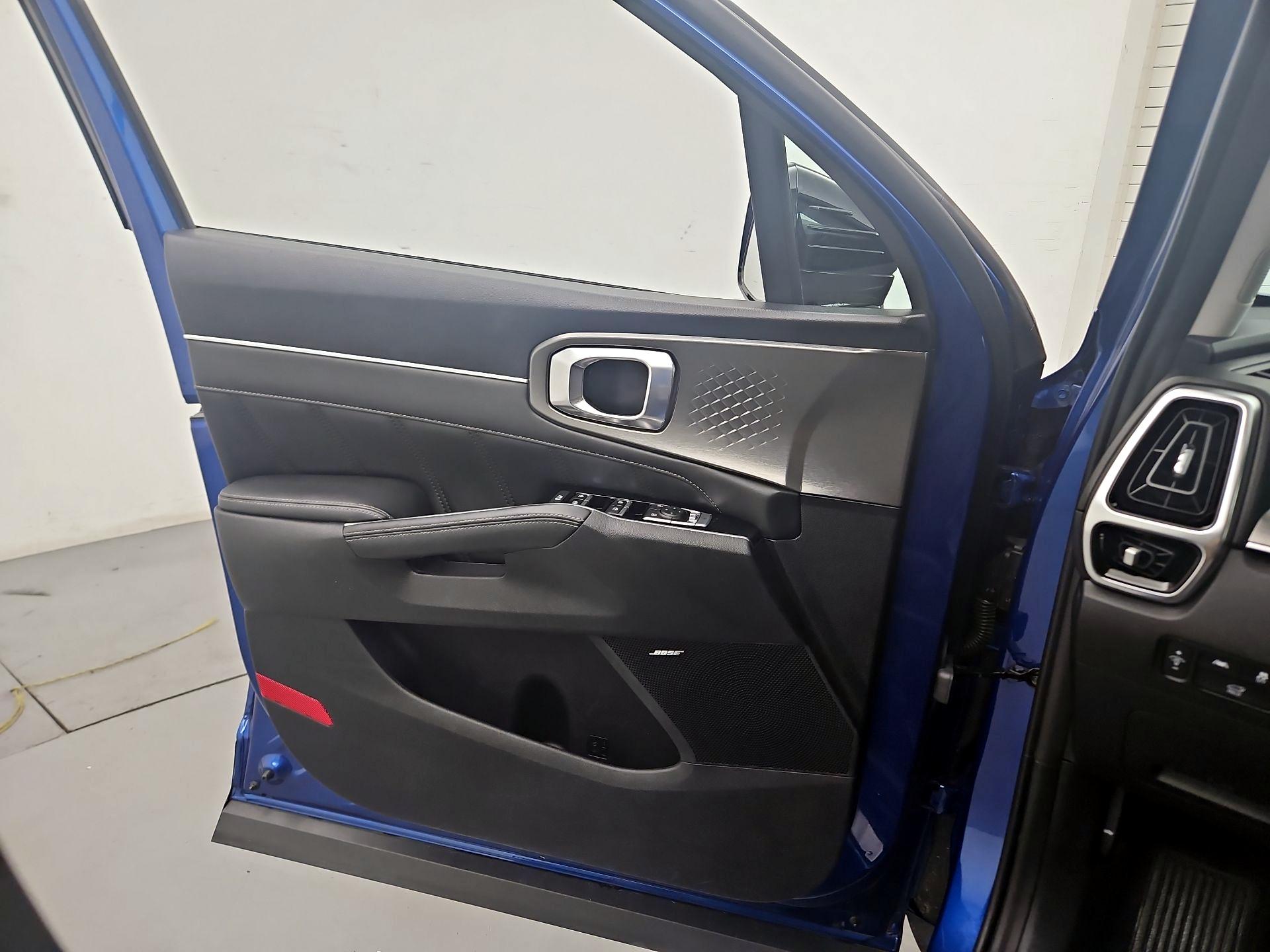Thumbnail: 2021 Kia Sorento - 12