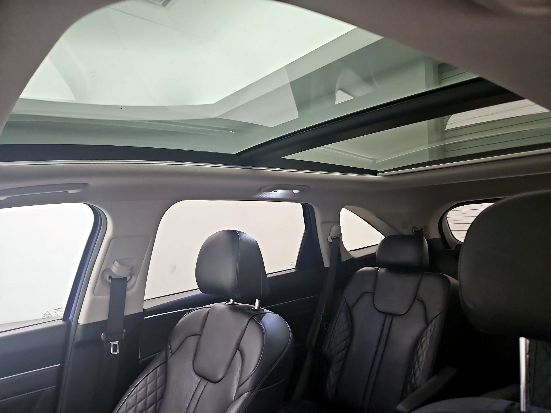 Thumbnail: 2021 Kia Sorento - 18