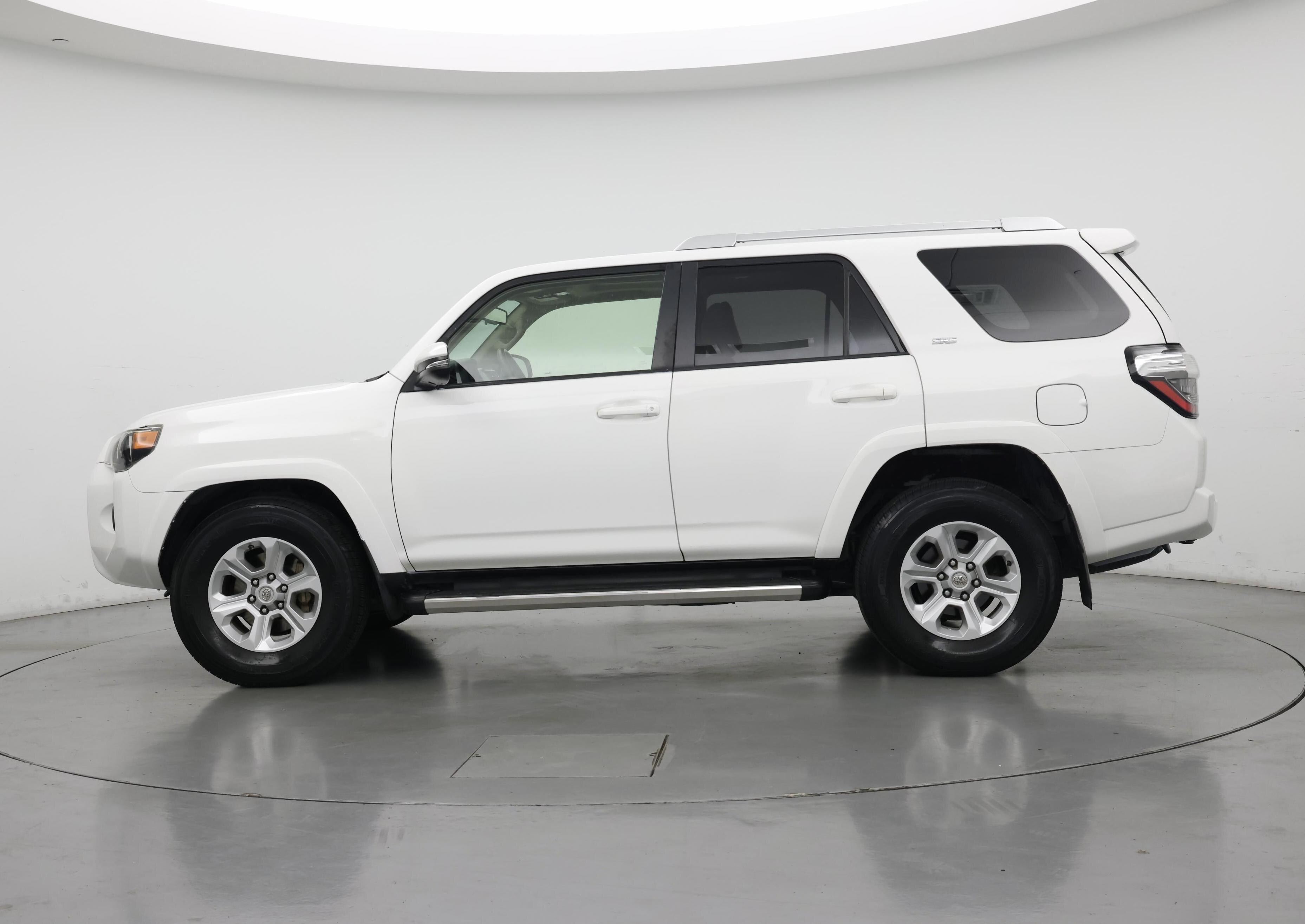 Thumbnail: 2016 Toyota 4Runner - 5