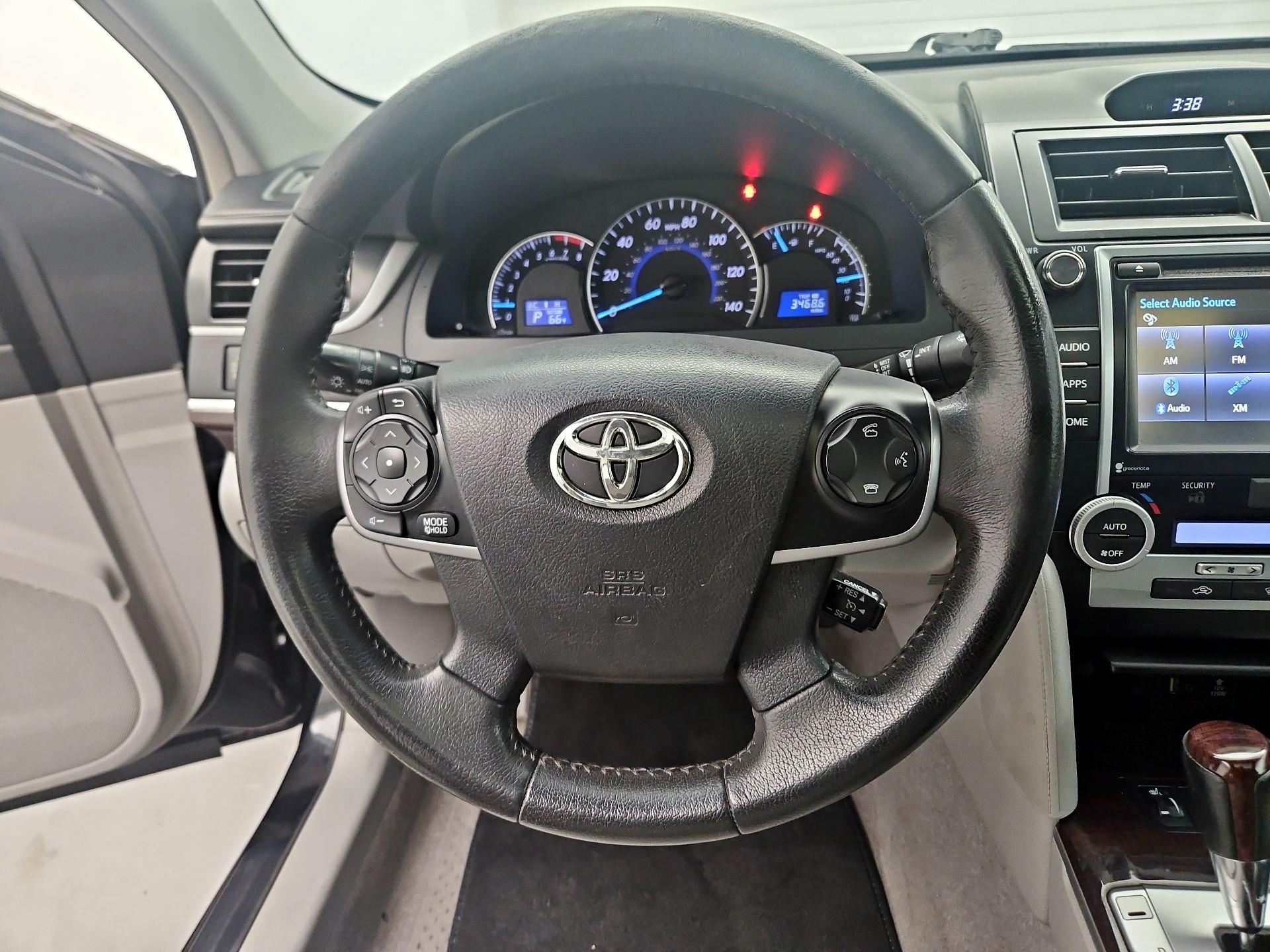 Thumbnail: 2014 Toyota Camry - 10