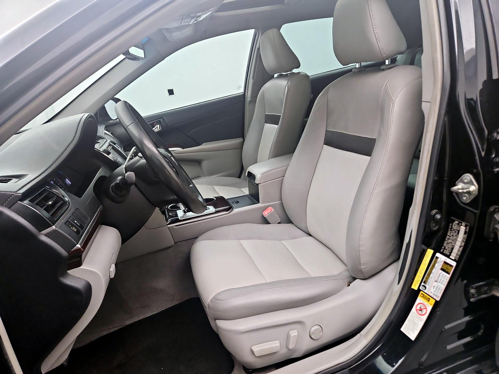 Thumbnail: 2014 Toyota Camry - 11